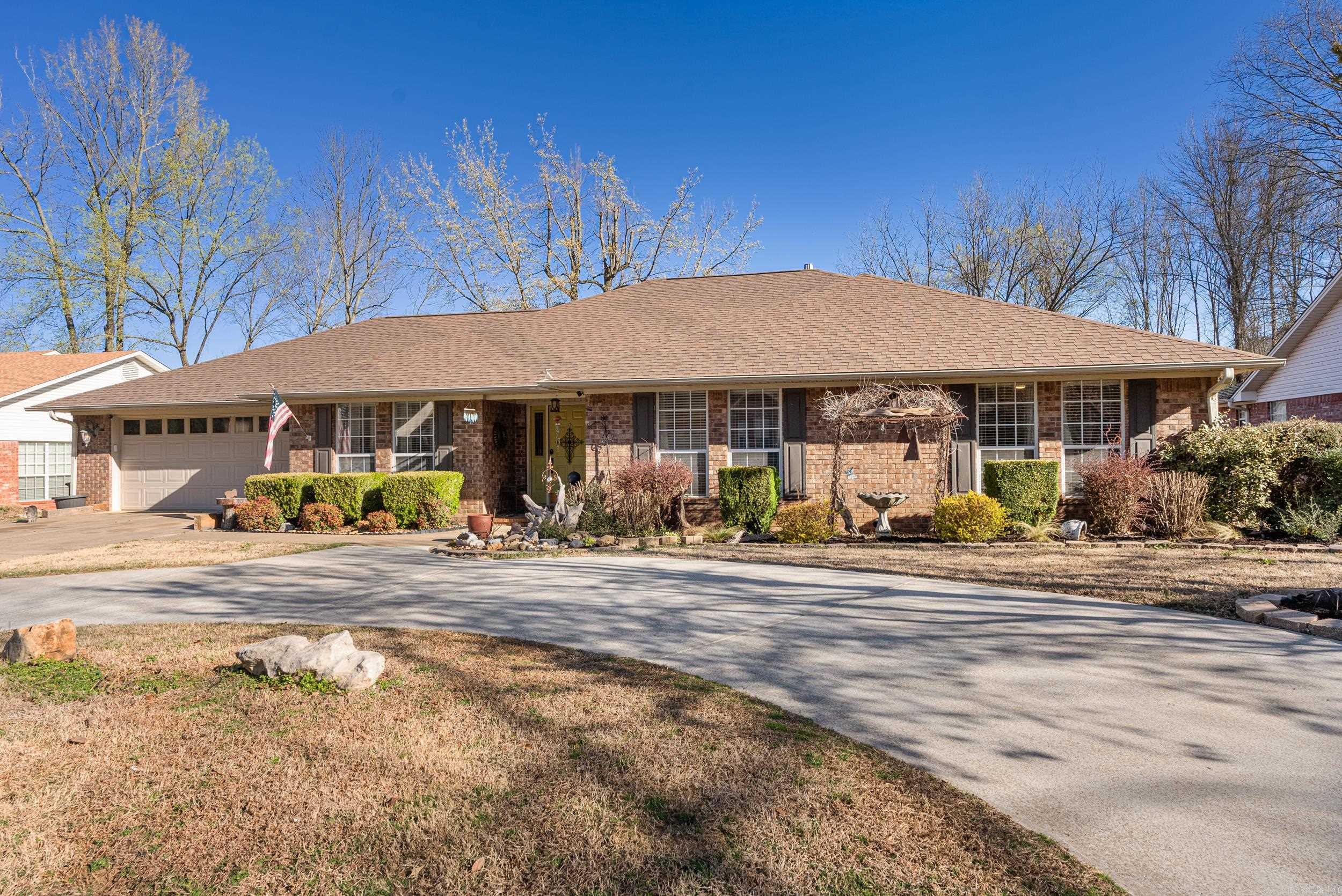 1914  Ridgewood  Clarksville, AR