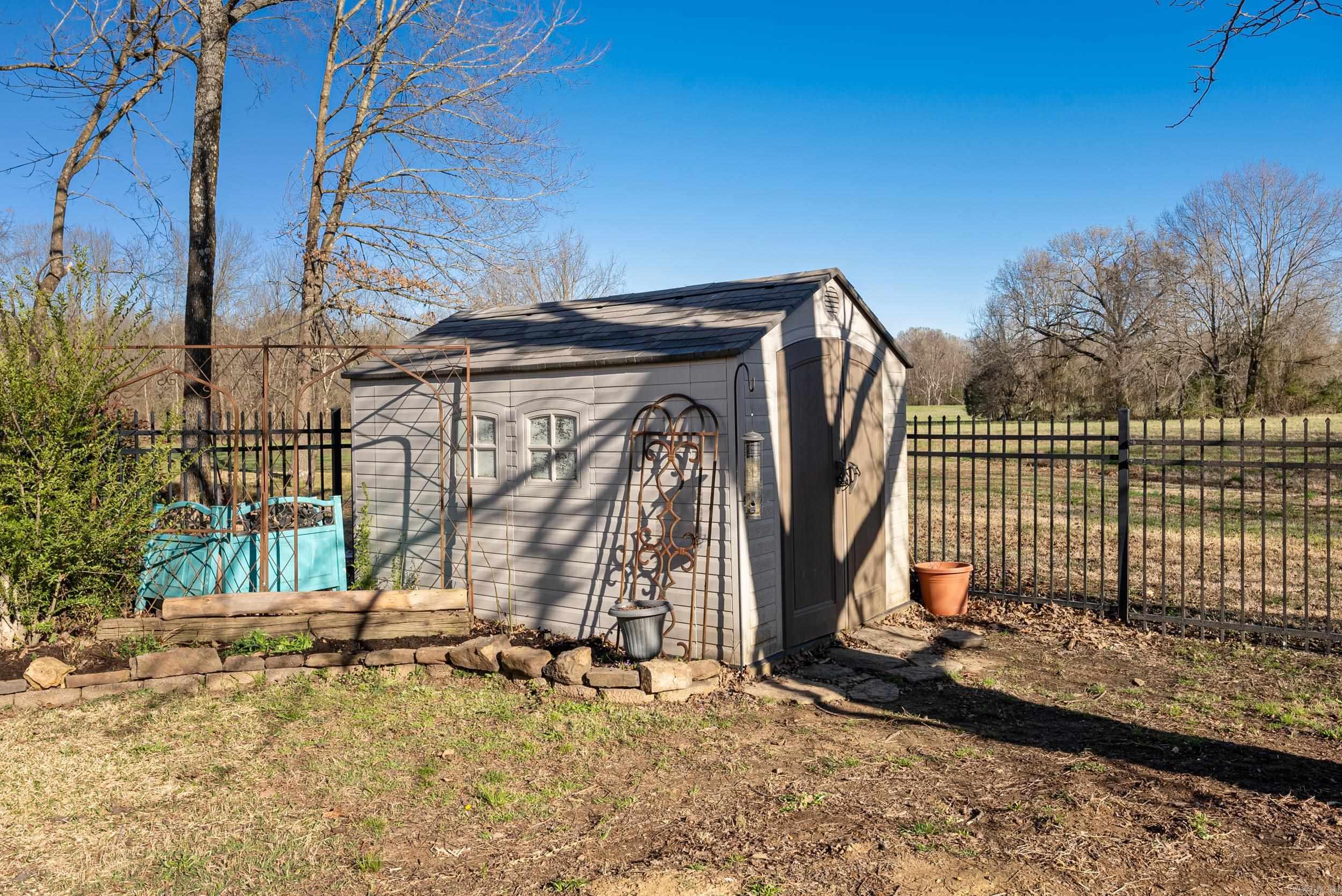 1914  Ridgewood  Clarksville, AR