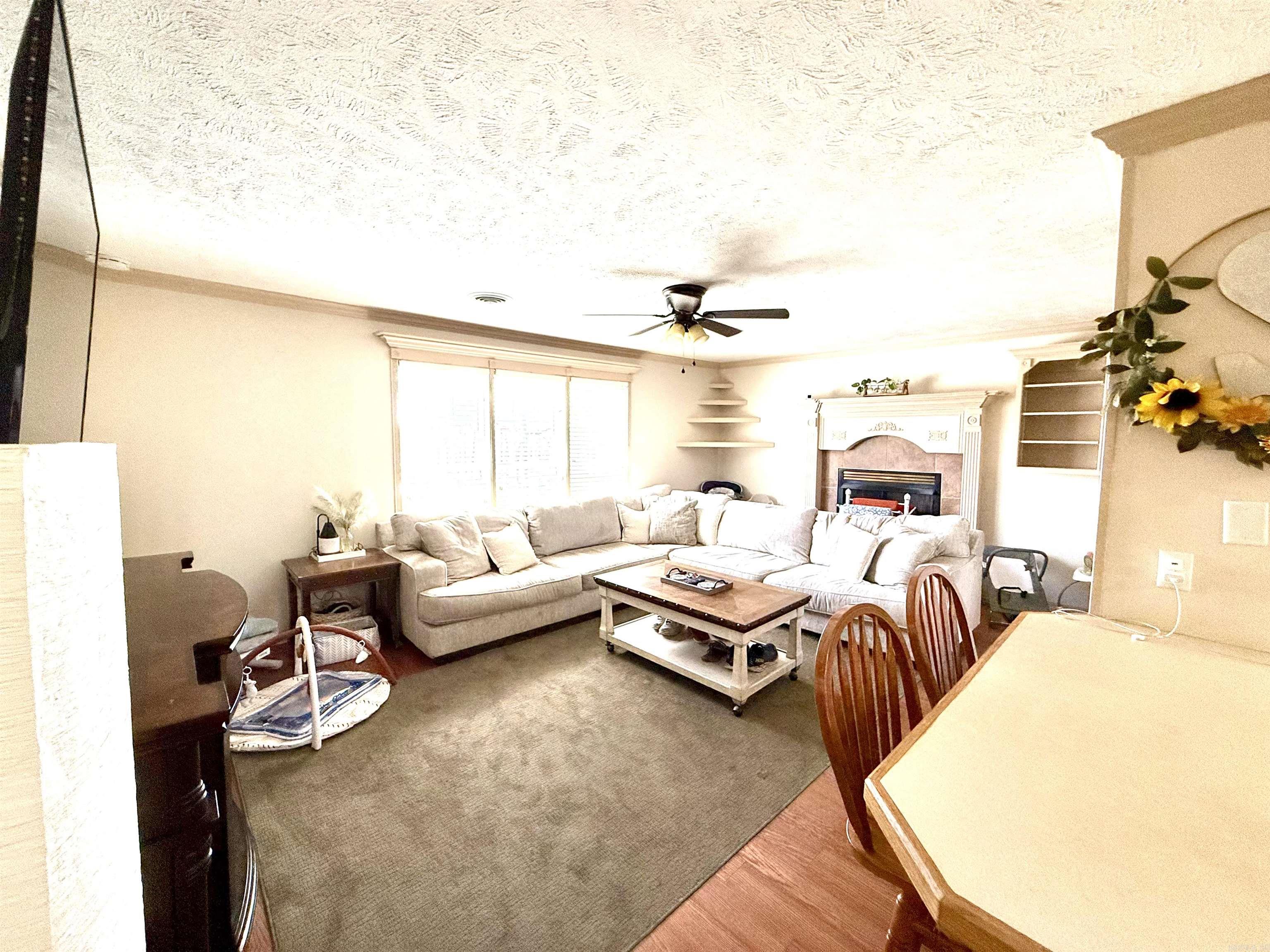 128  Berry  Searcy, AR