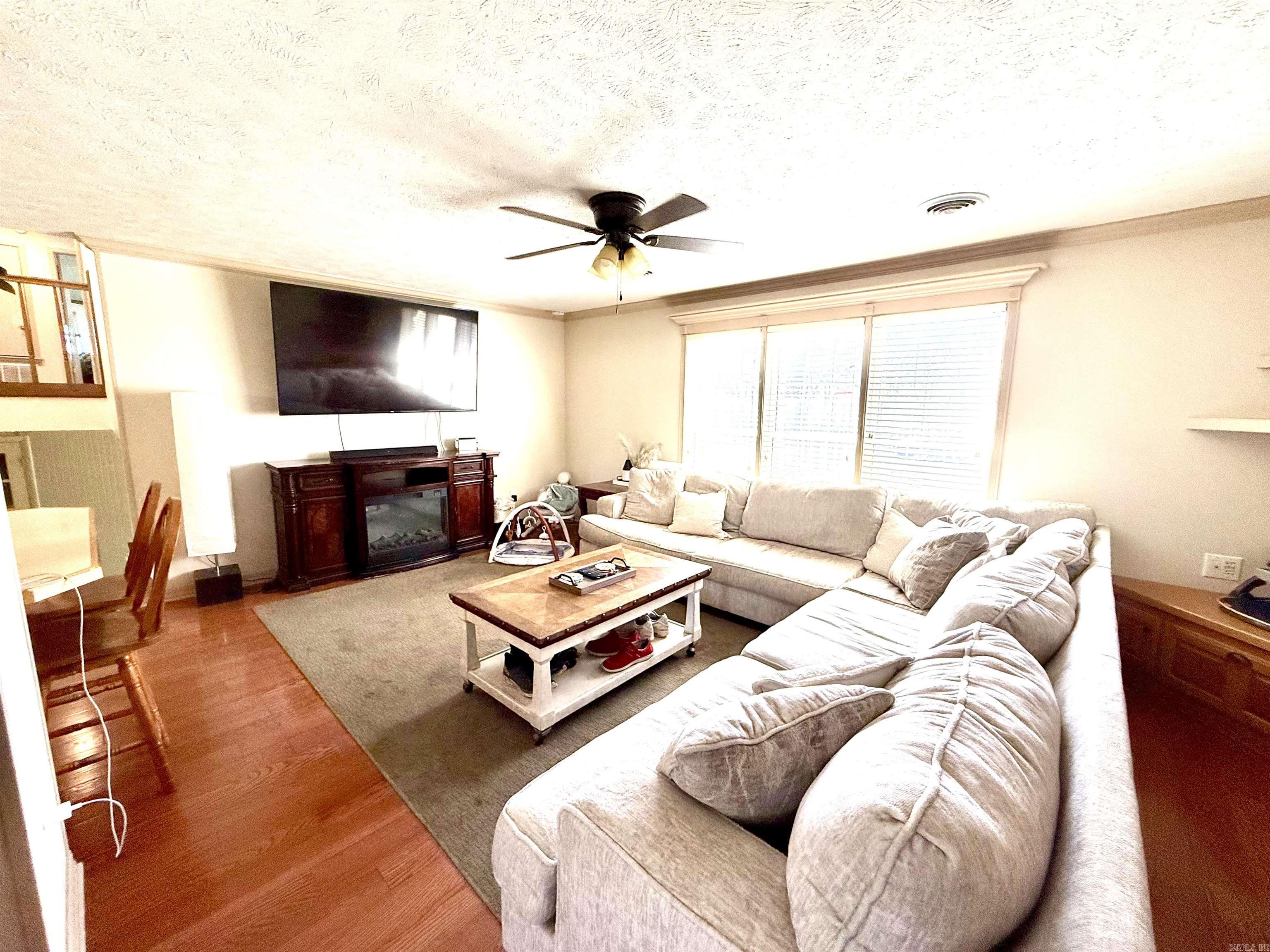128  Berry  Searcy, AR
