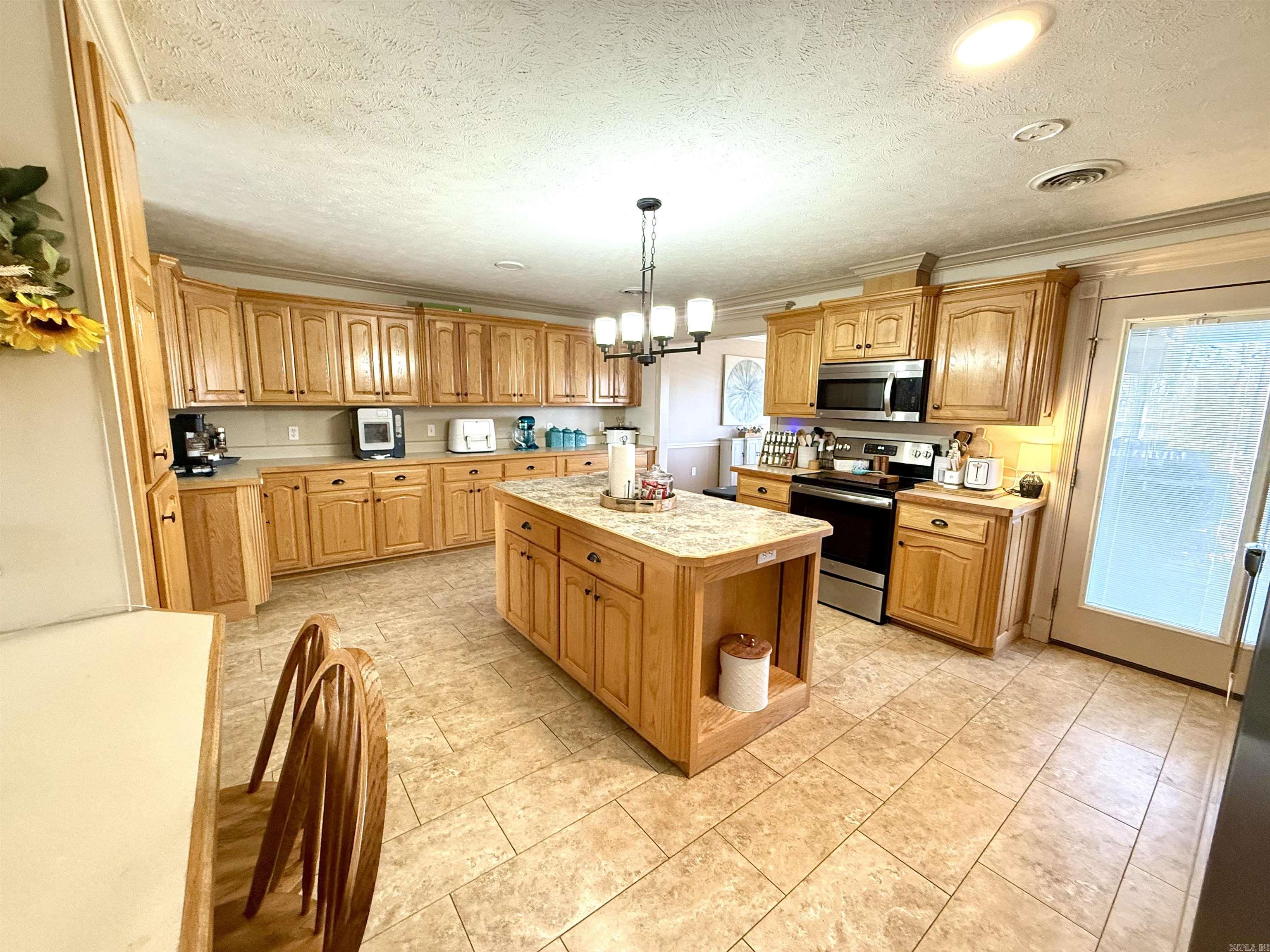 128  Berry  Searcy, AR