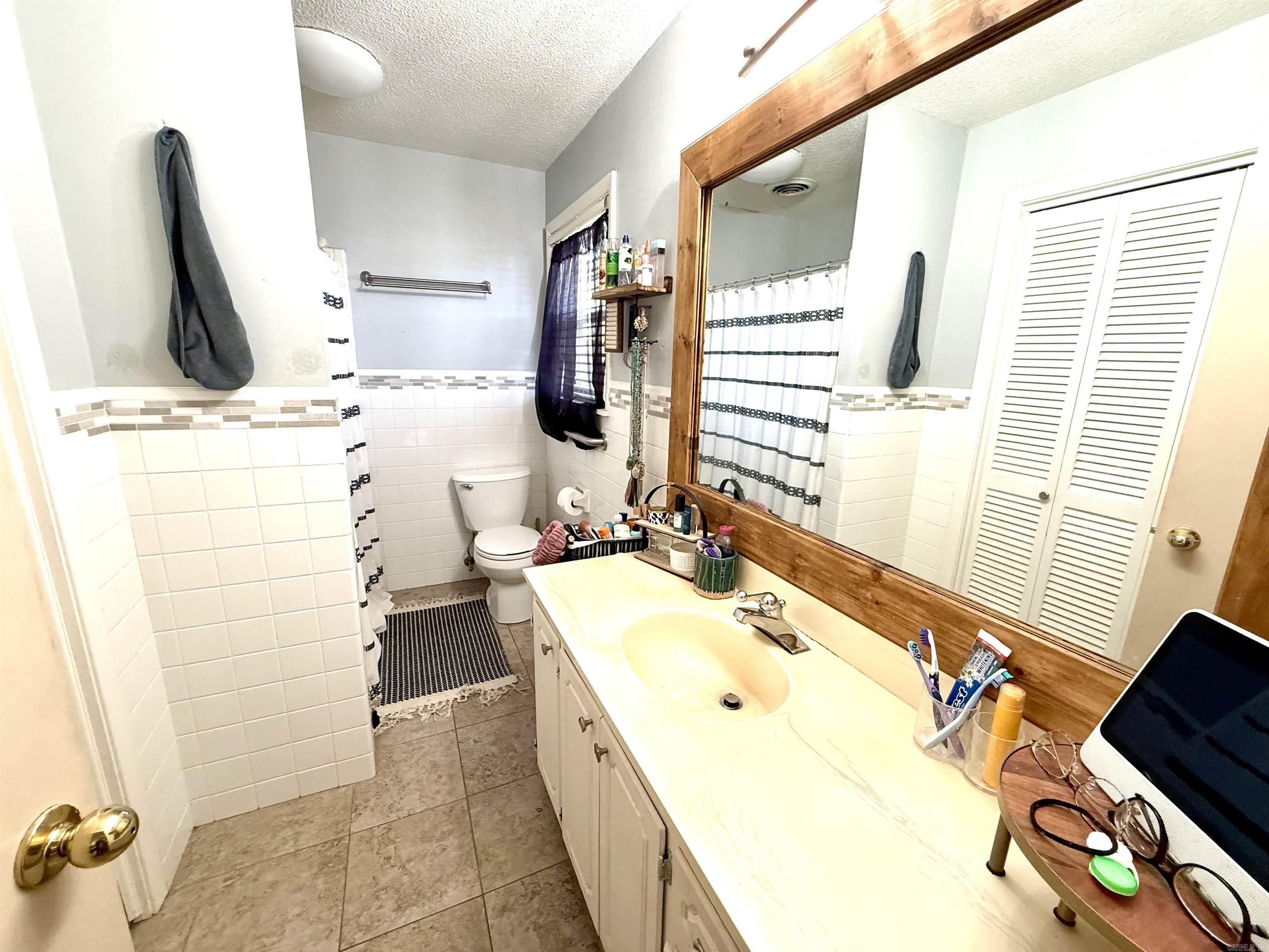 128  Berry  Searcy, AR