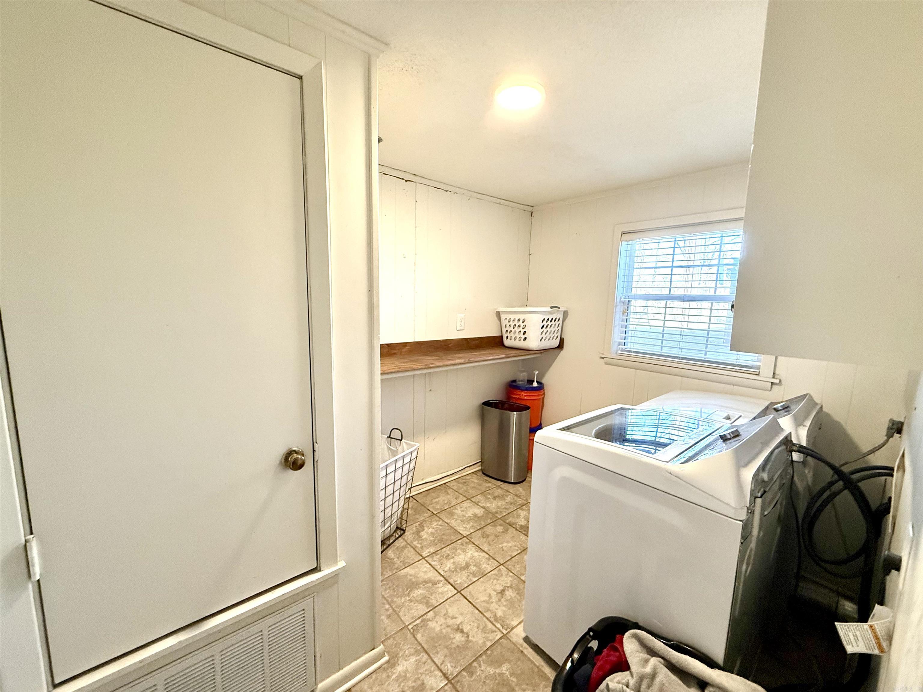 128  Berry  Searcy, AR