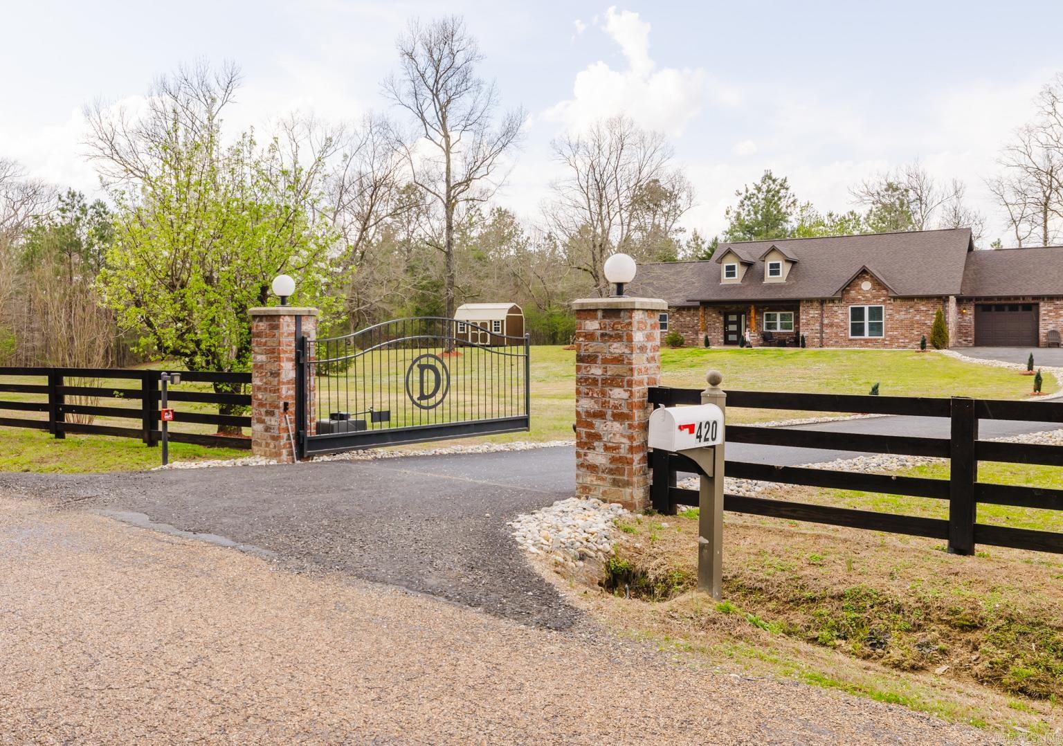 420  Coachlight  Hot Springs, AR