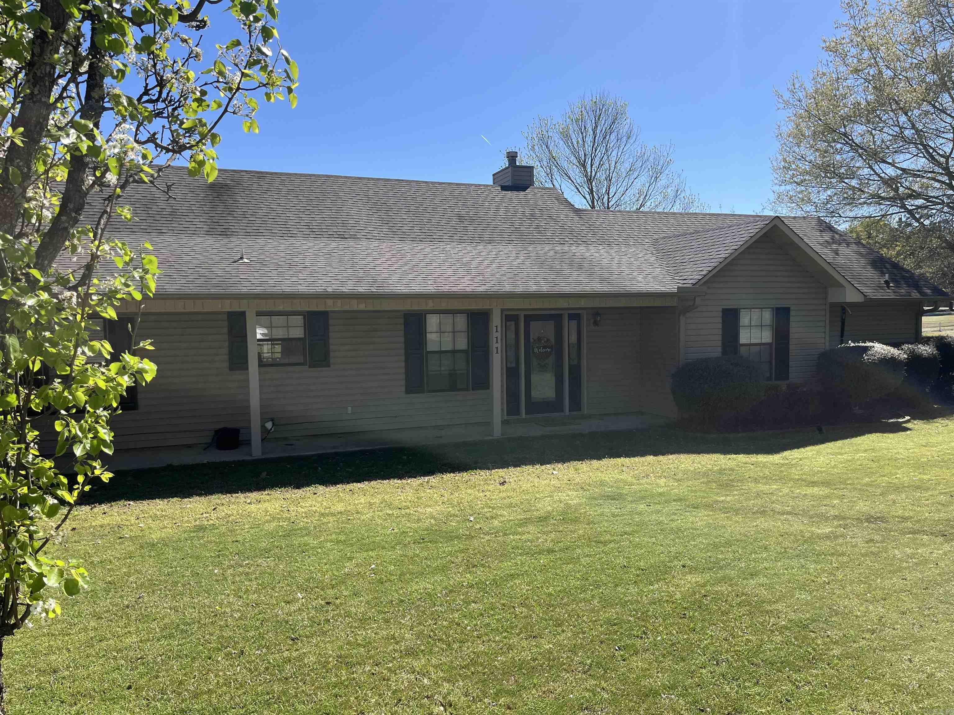111 Berry Lane Monticello, AR 71655