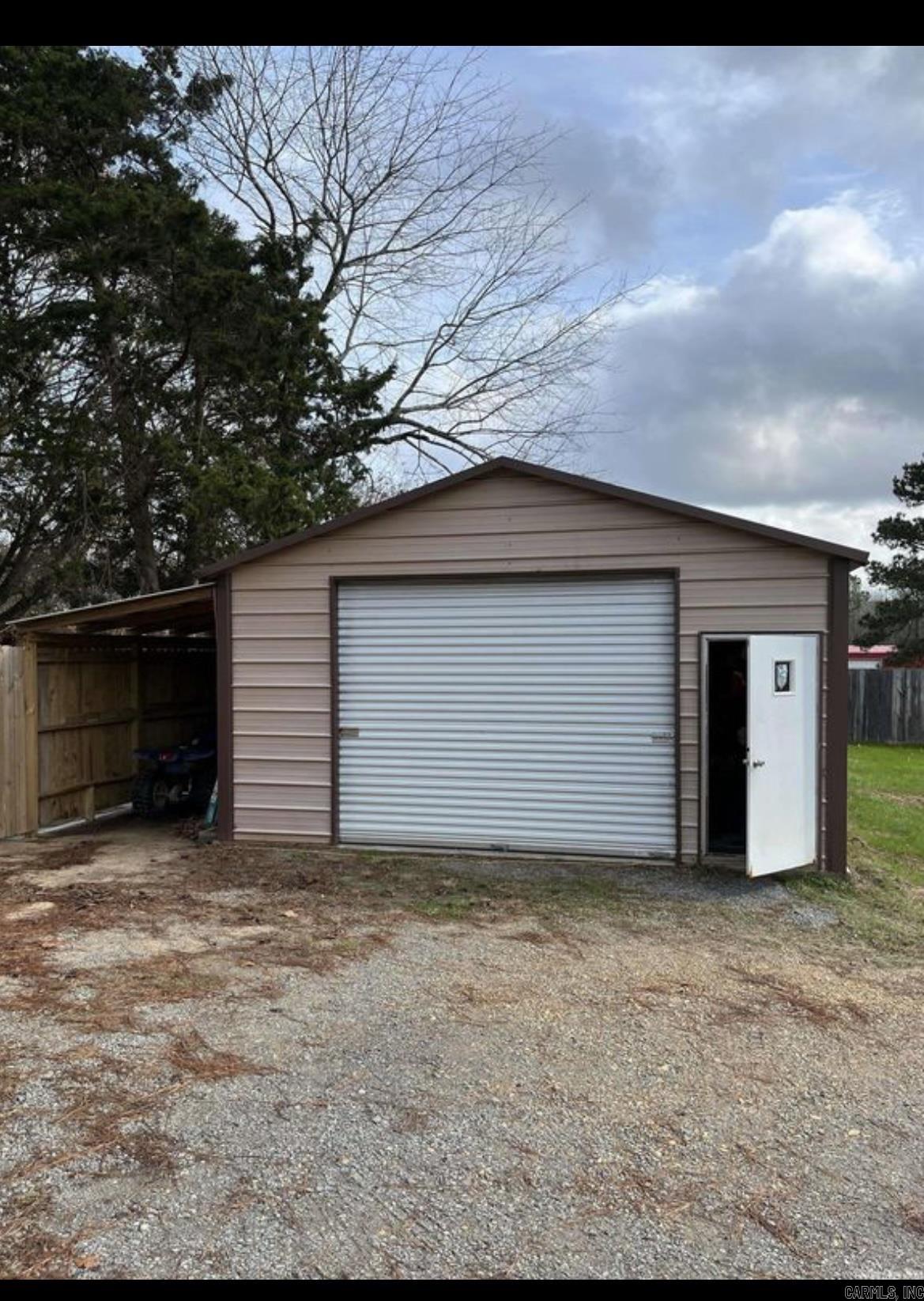 111 Berry Lane Monticello, AR 71655