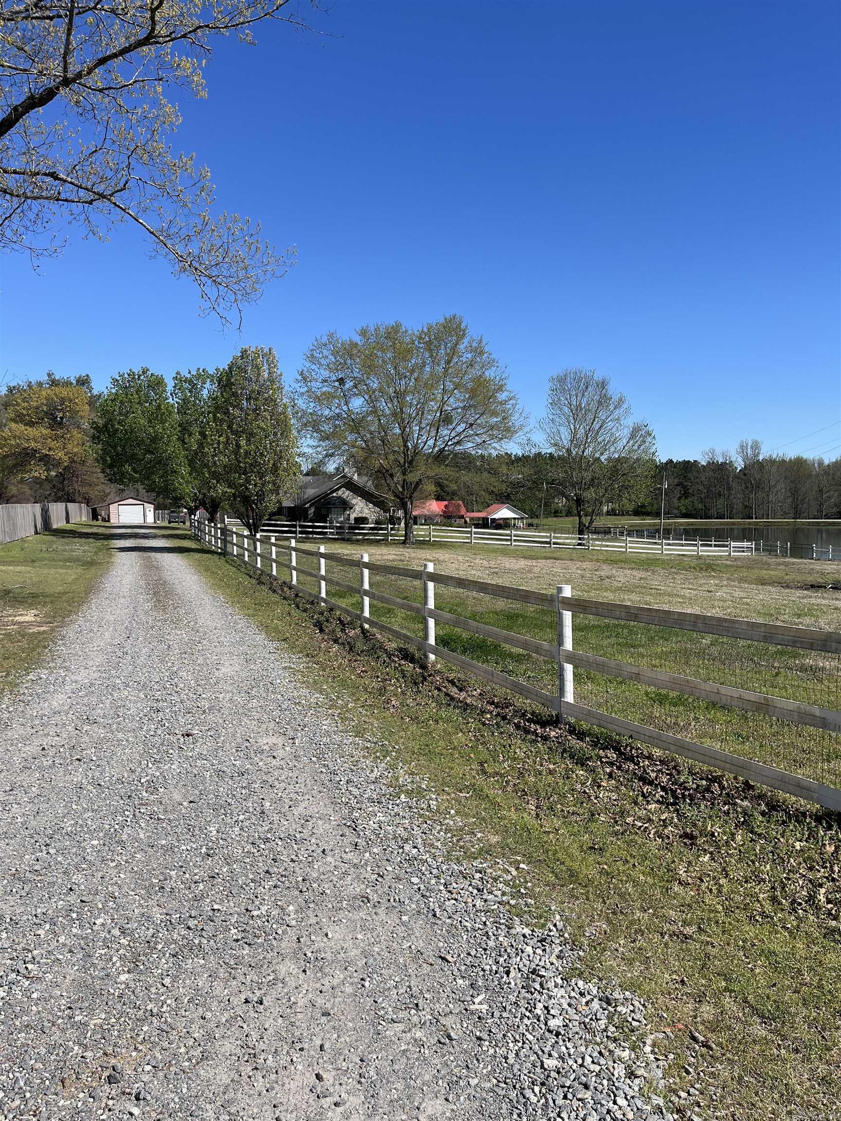 111 Berry Lane Monticello, AR 71655
