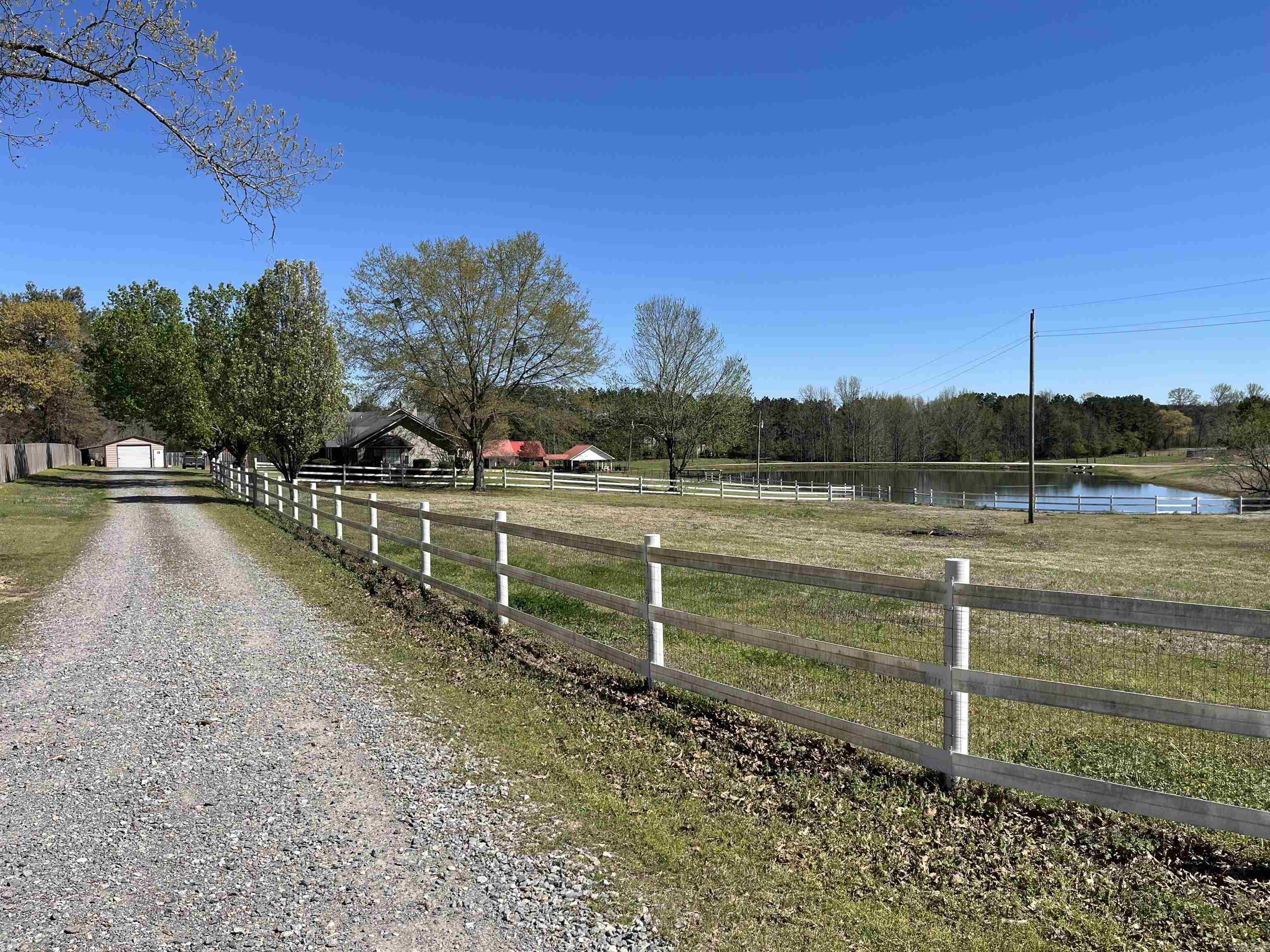 111 Berry Lane Monticello, AR 71655