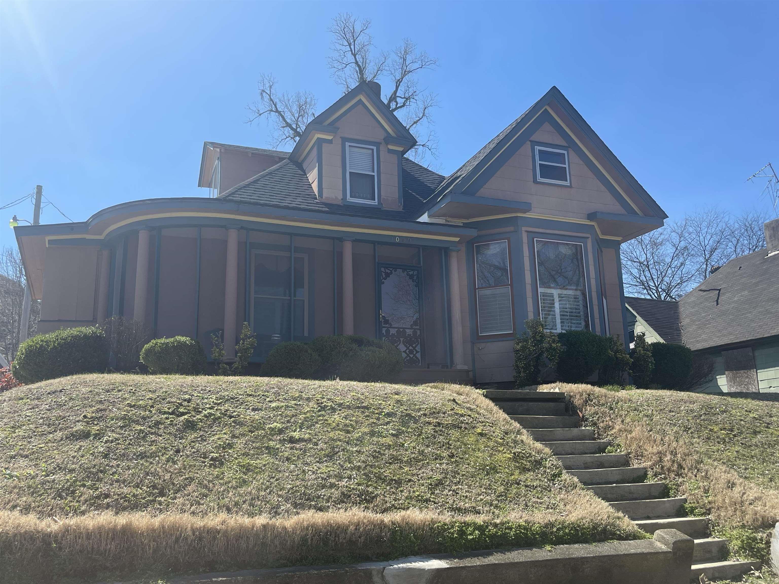 1009  Arkansas  West Helena, AR