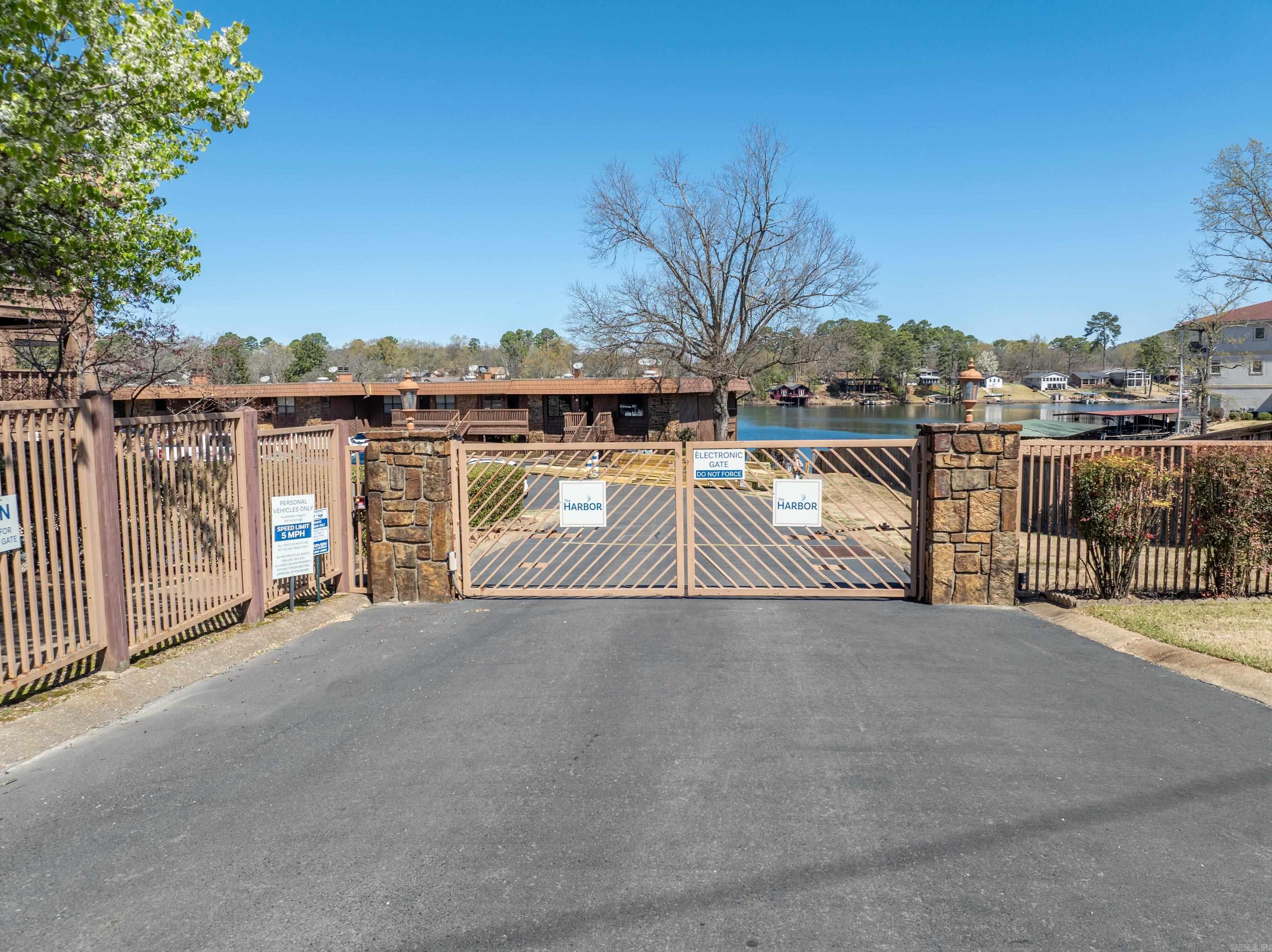 1412  Airport  Hot Springs, AR
