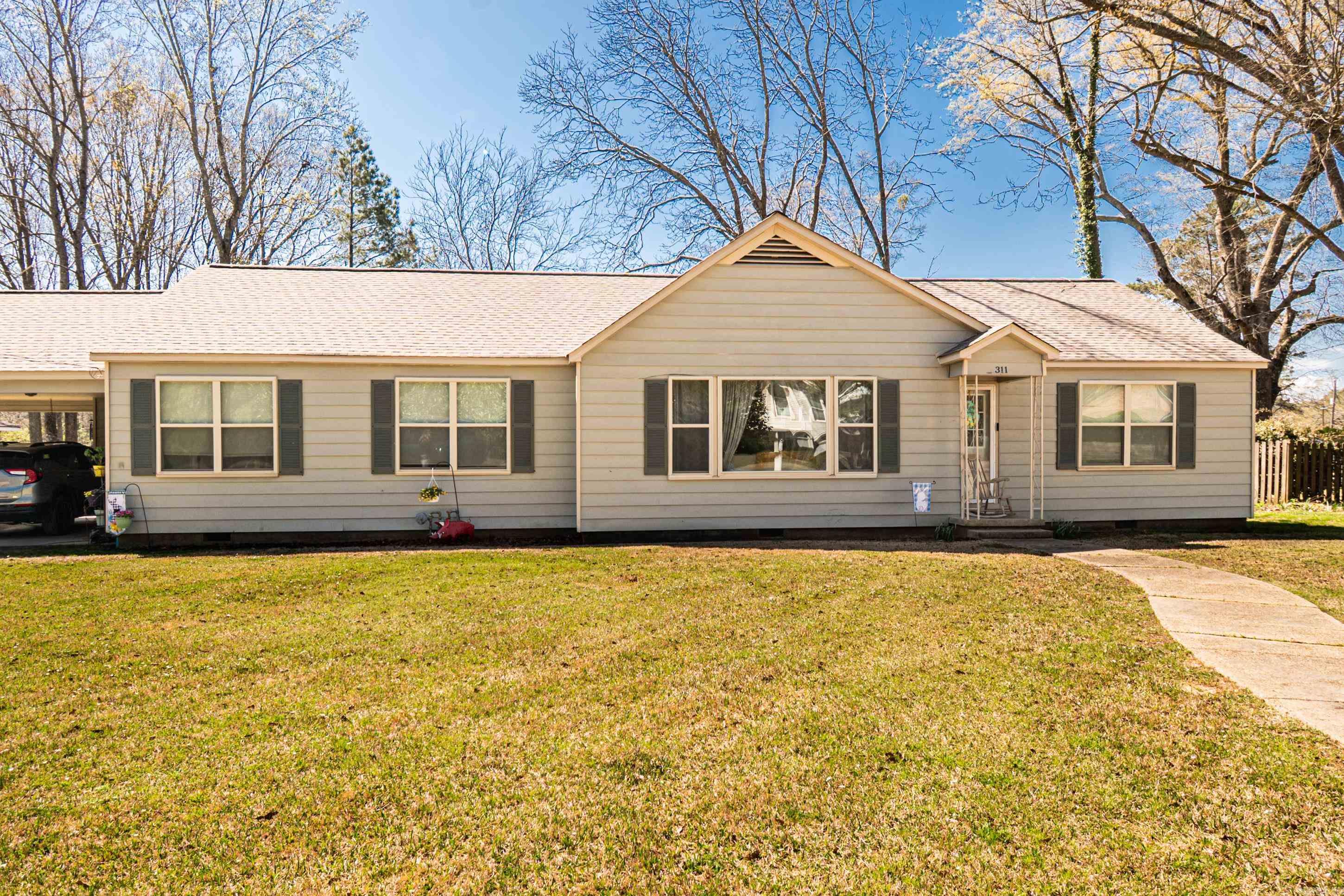 311 W Bolling  Monticello, AR