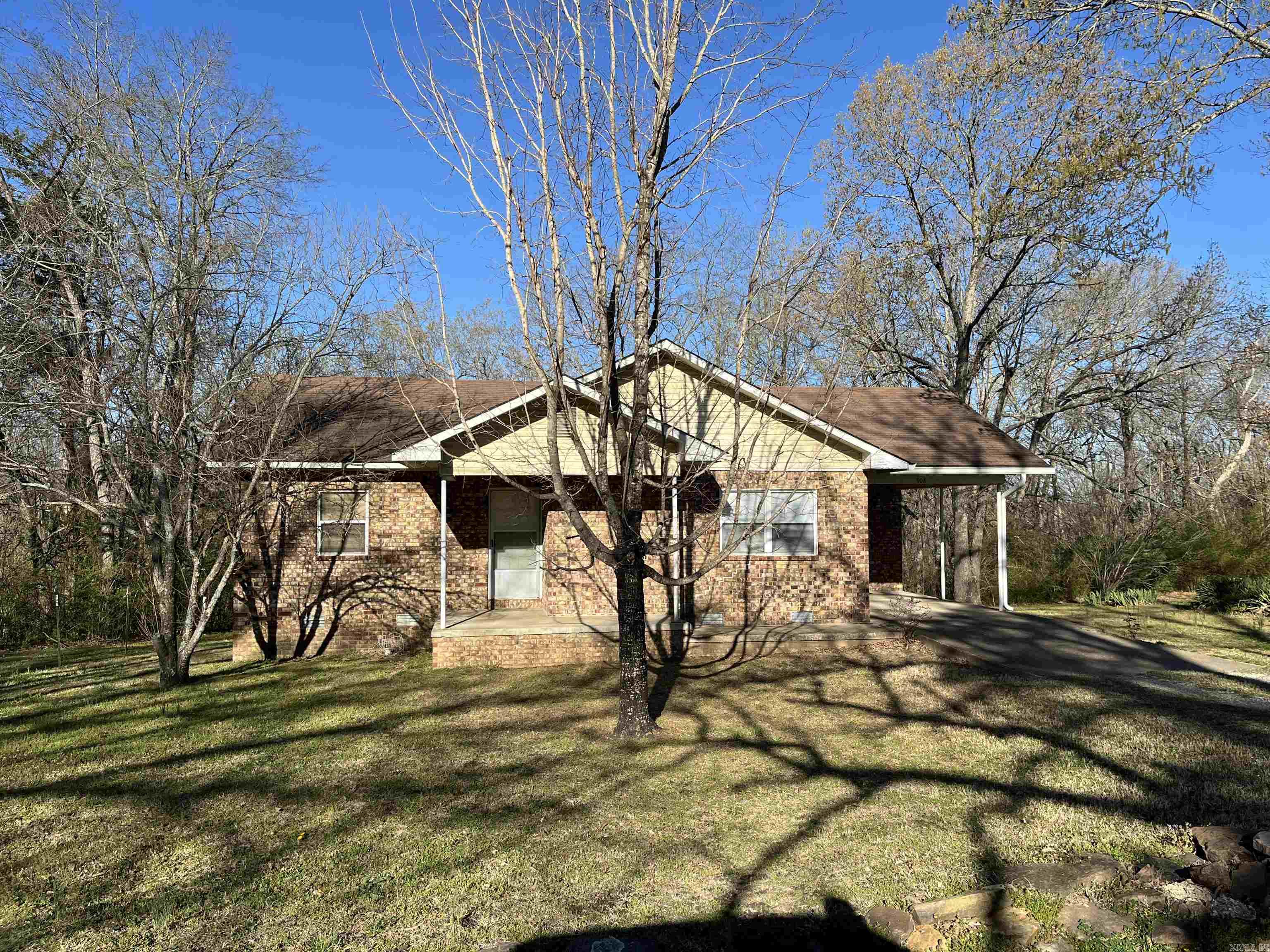908  Park  Mountain View, AR