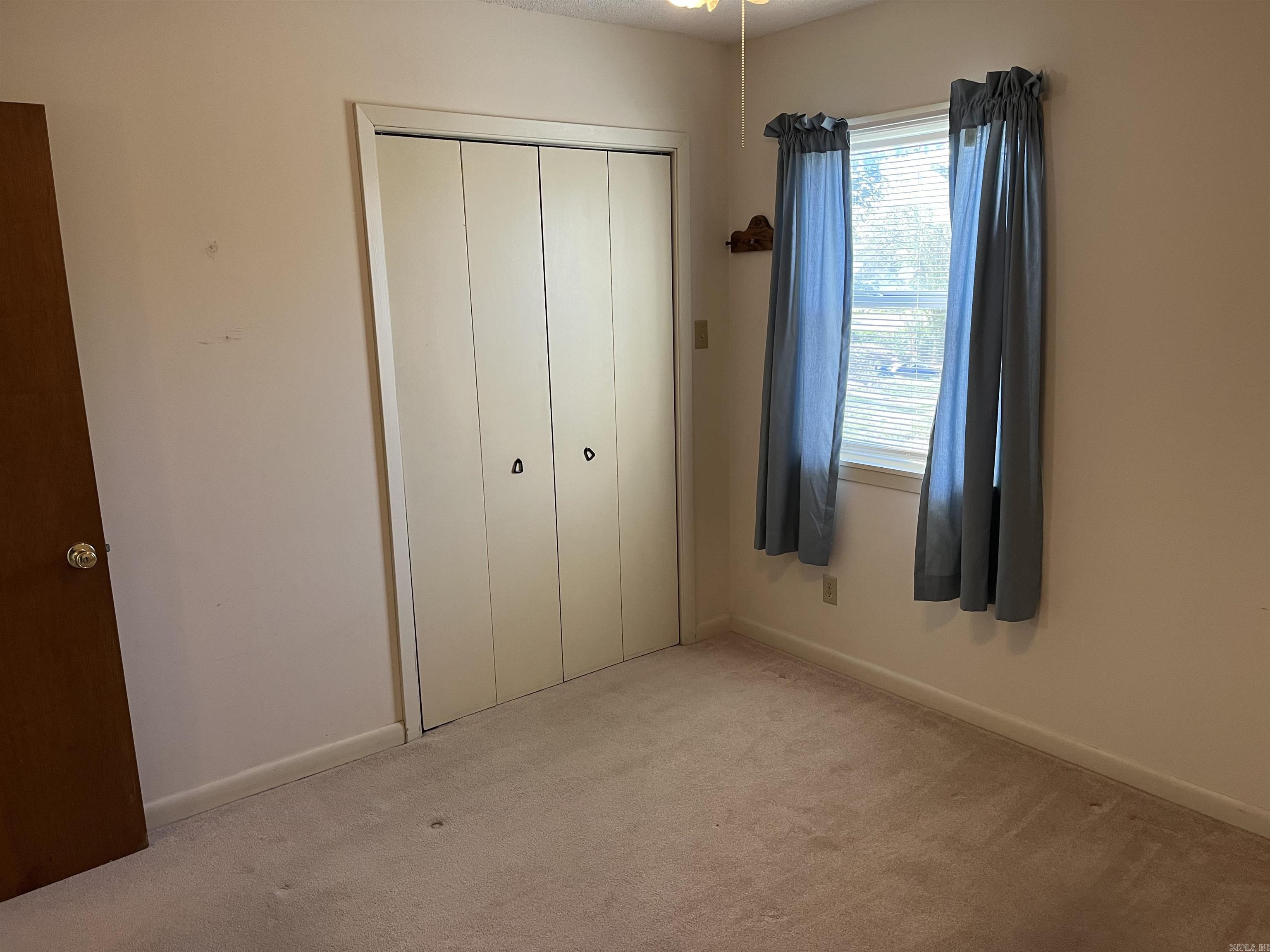 908  Park  Mountain View, AR