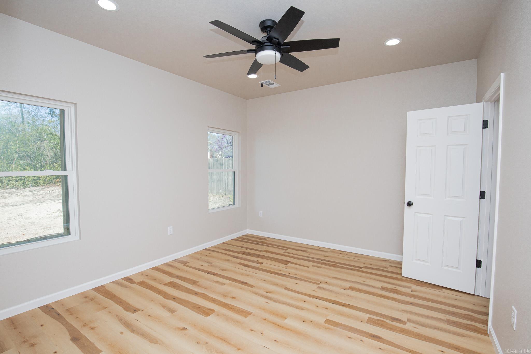 205 N main  Sheridan, AR