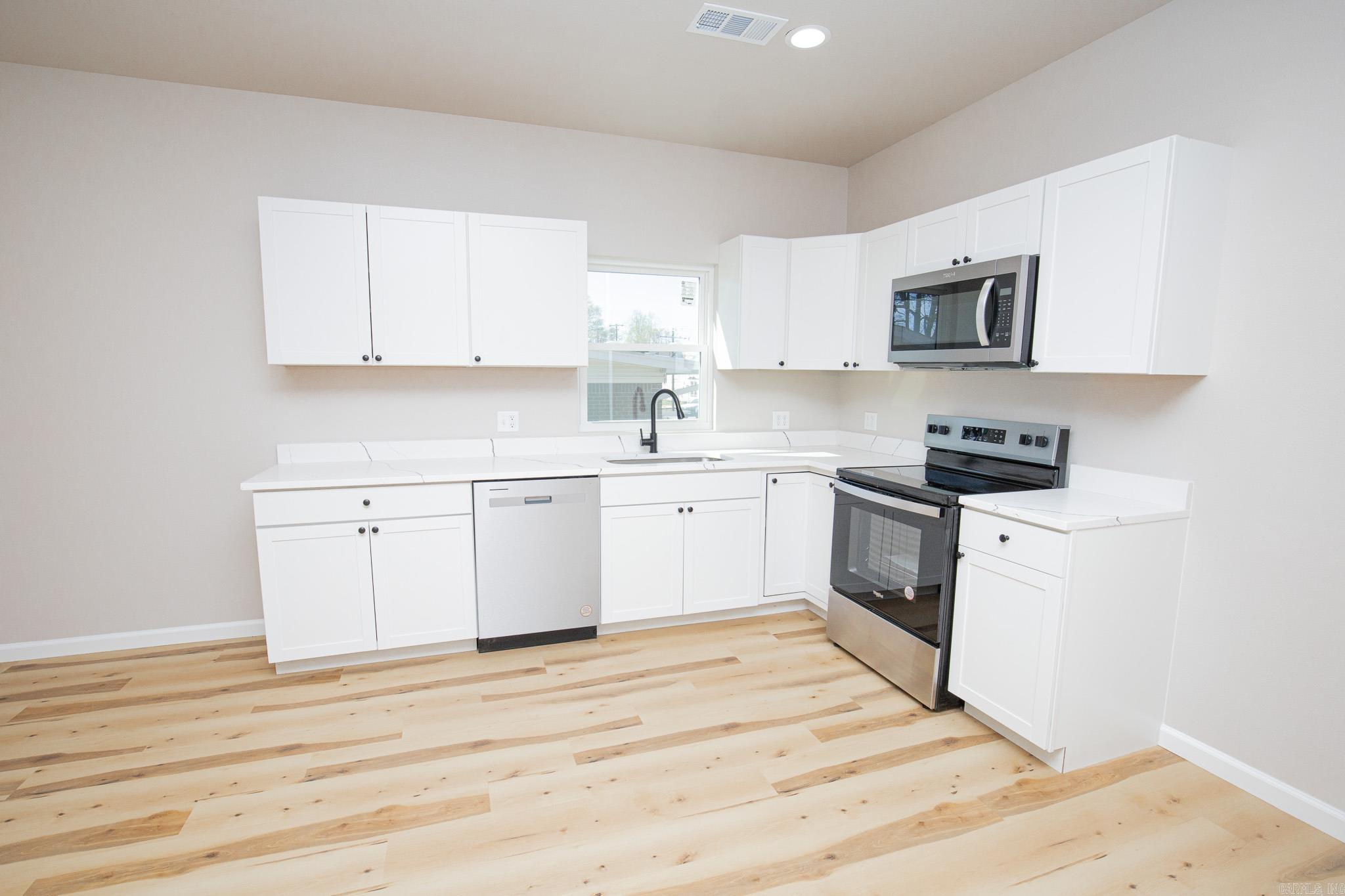 205 N main  Sheridan, AR