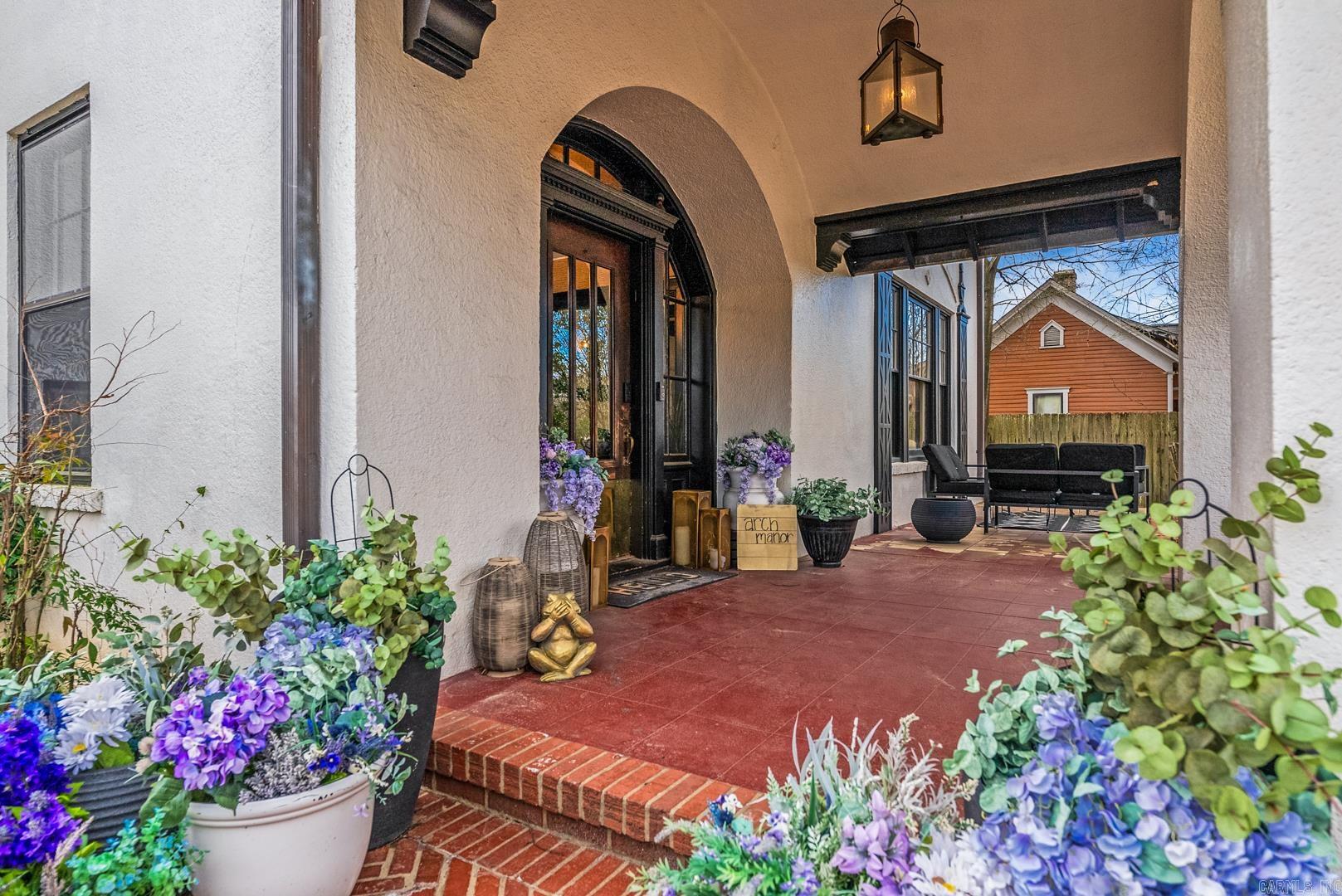 2205 S Arch  Little Rock, AR
