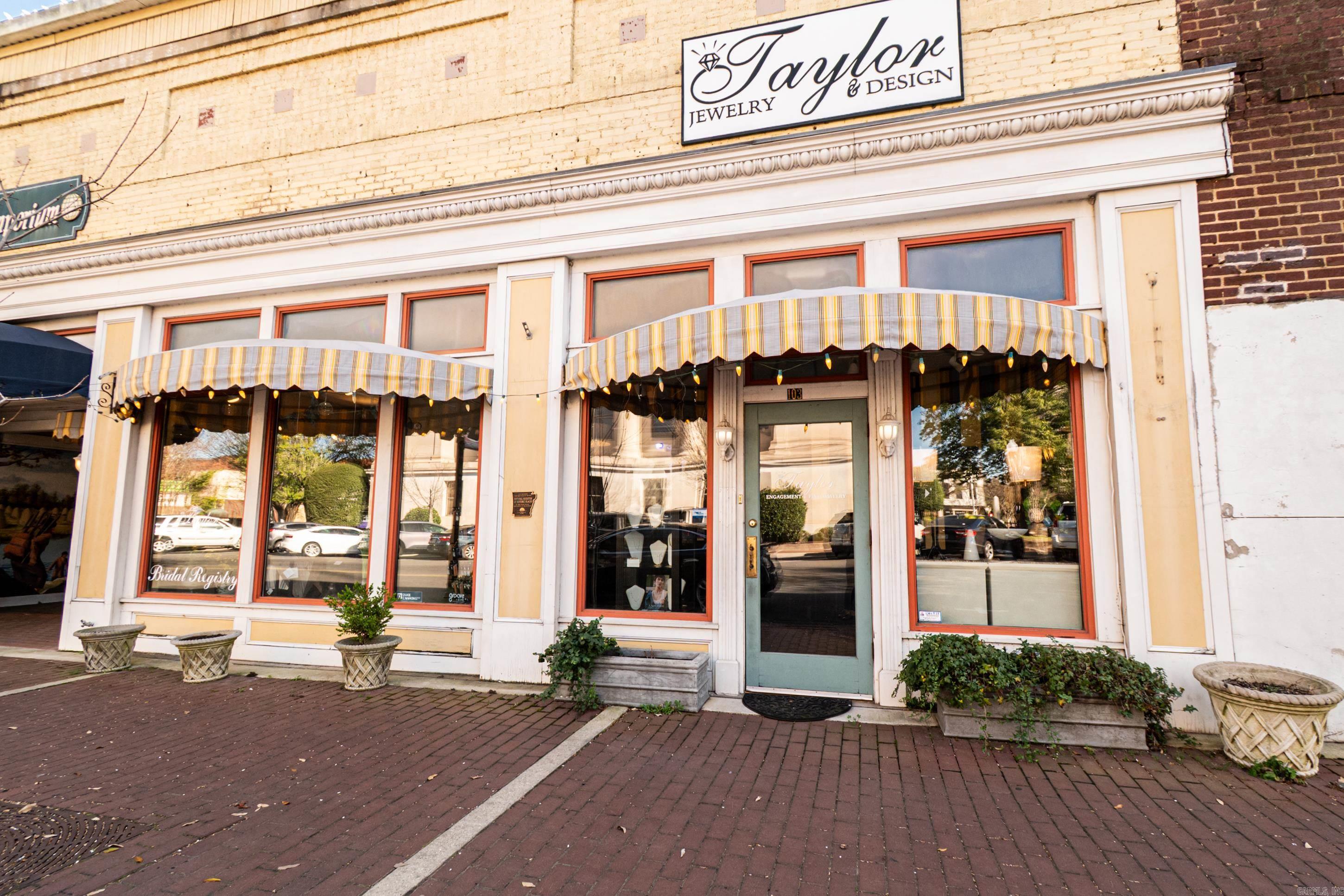 103 E Main St  El Dorado, AR