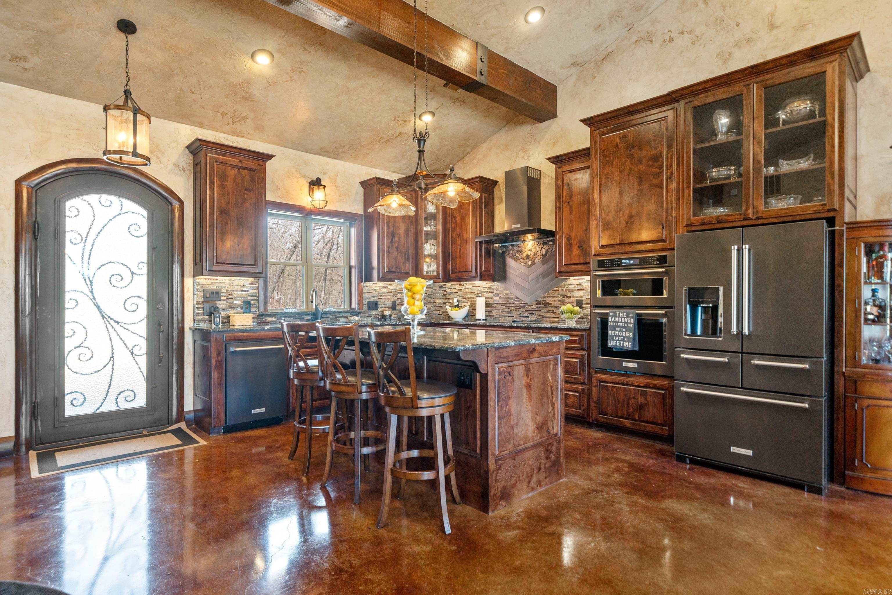 168  Golden Oak  Hot Springs, AR