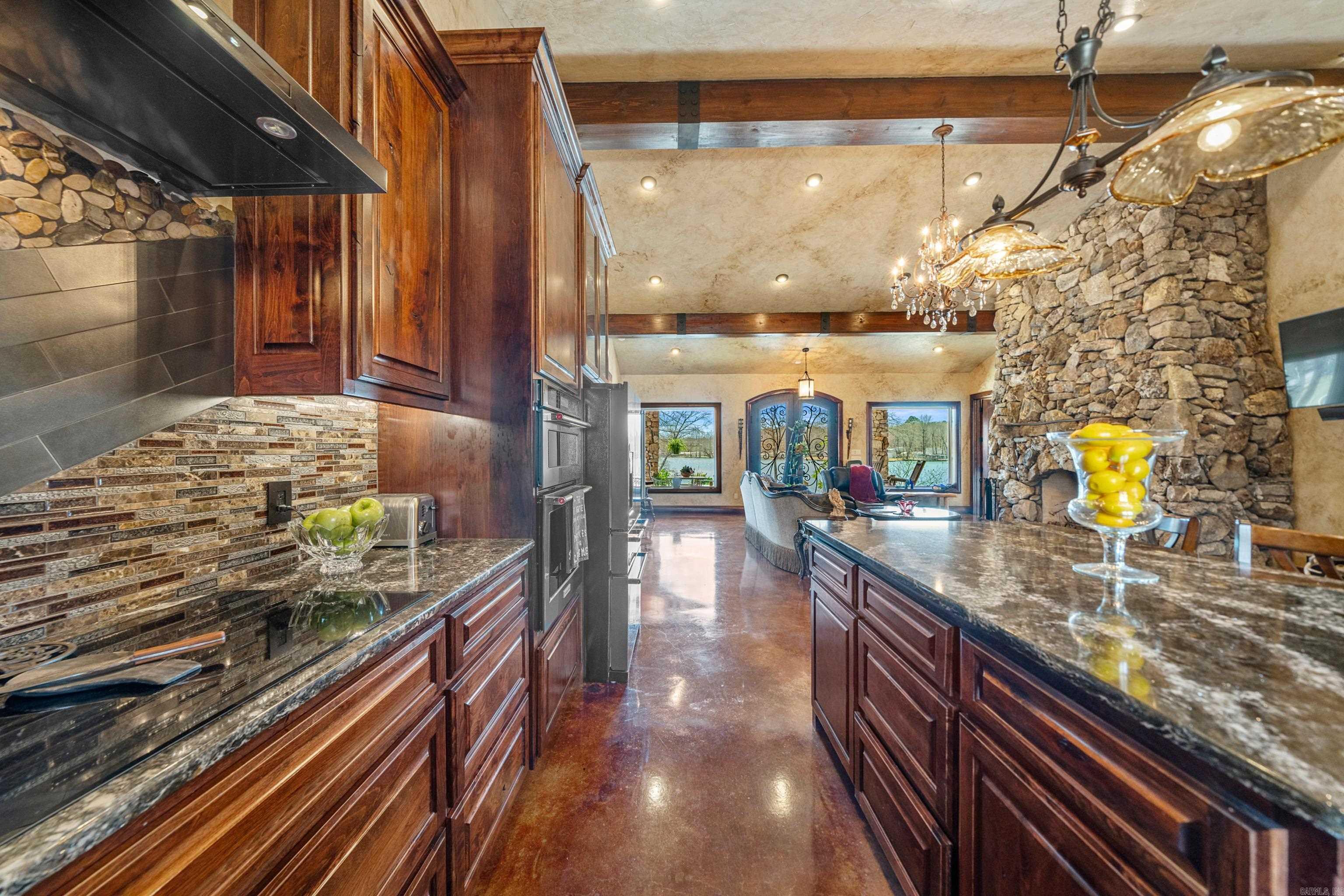 168  Golden Oak  Hot Springs, AR