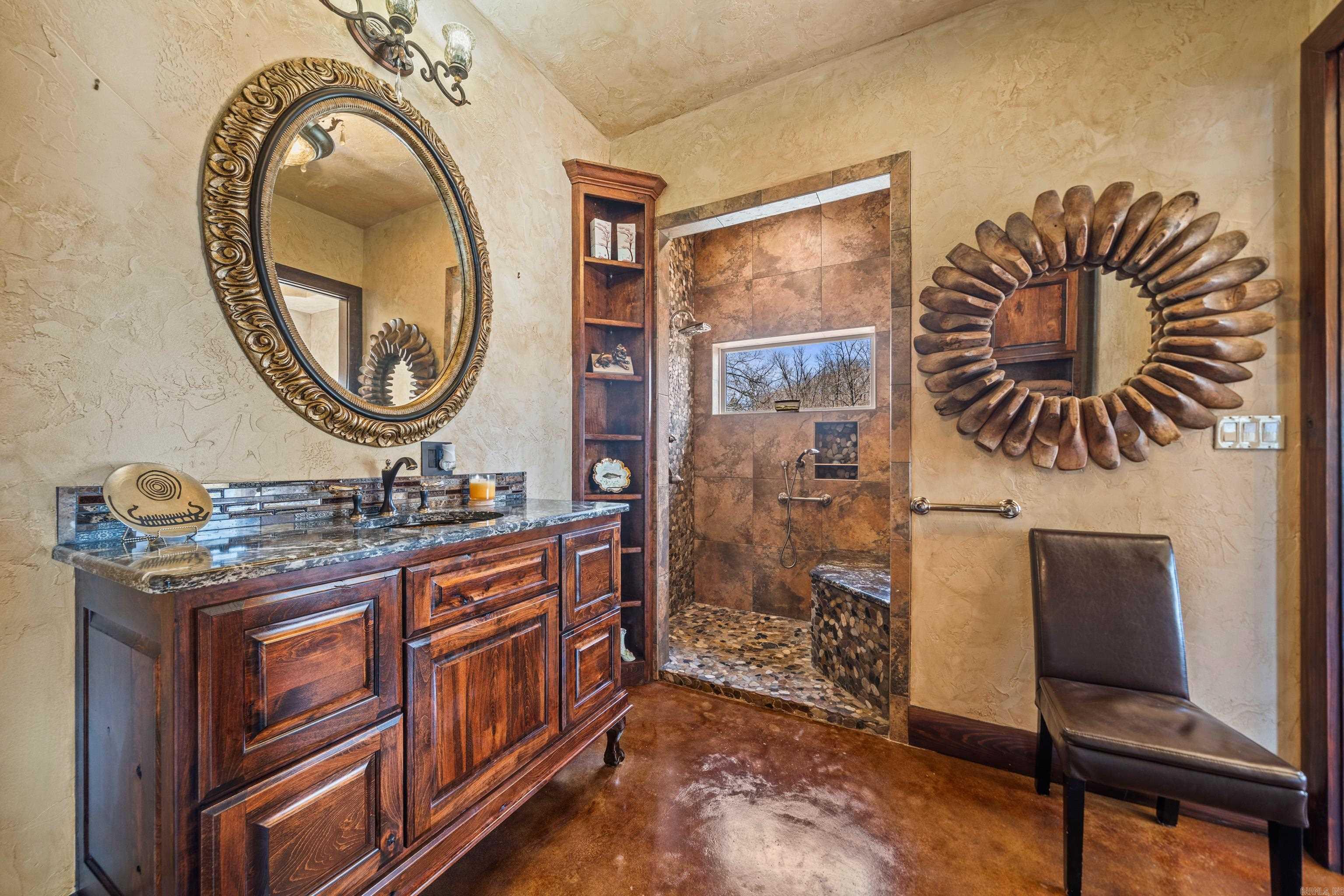 168  Golden Oak  Hot Springs, AR