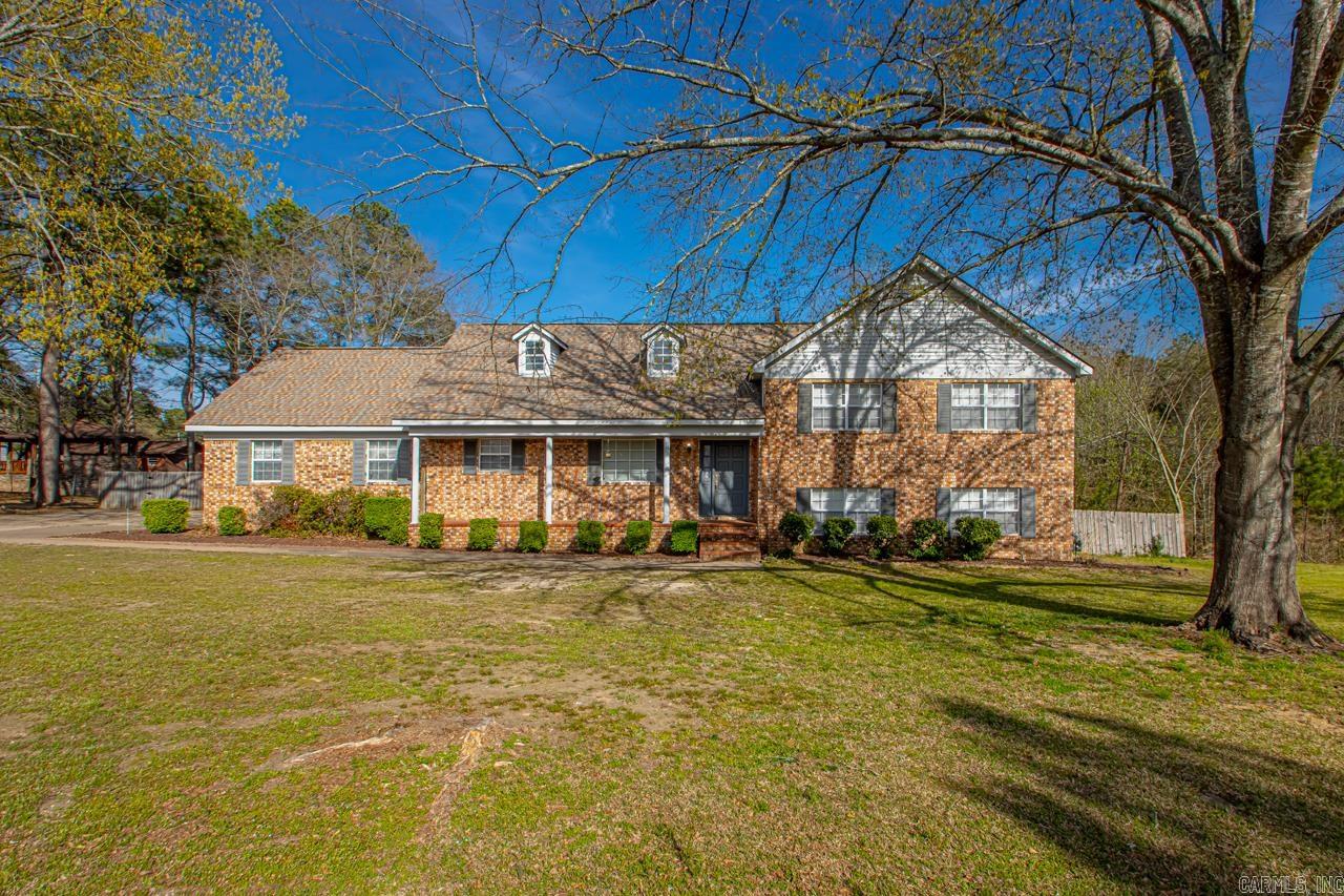 702 N Briarwood  Sheridan, AR