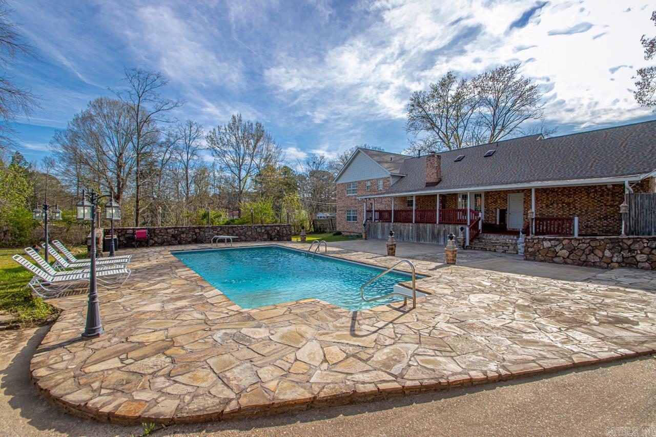 702 N Briarwood  Sheridan, AR