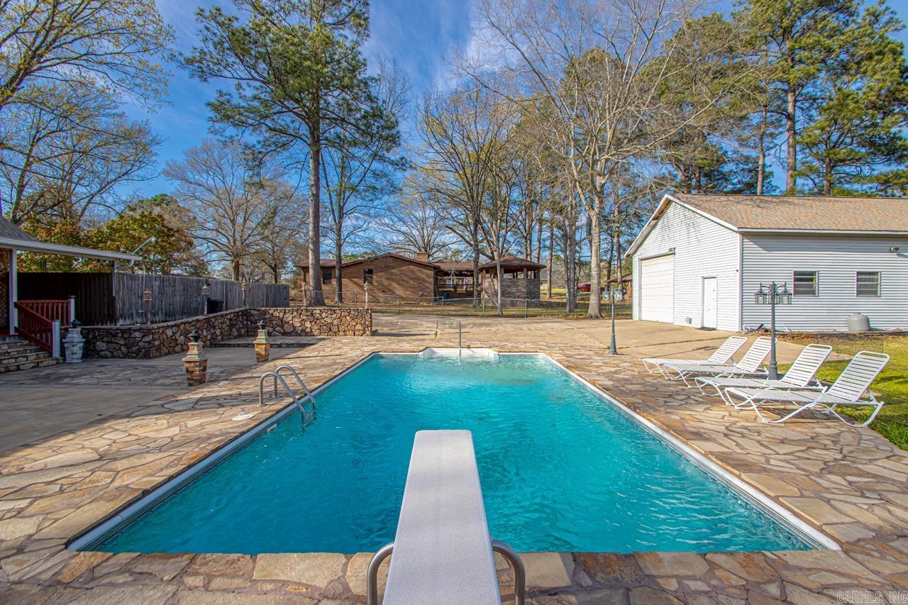 702 N Briarwood  Sheridan, AR
