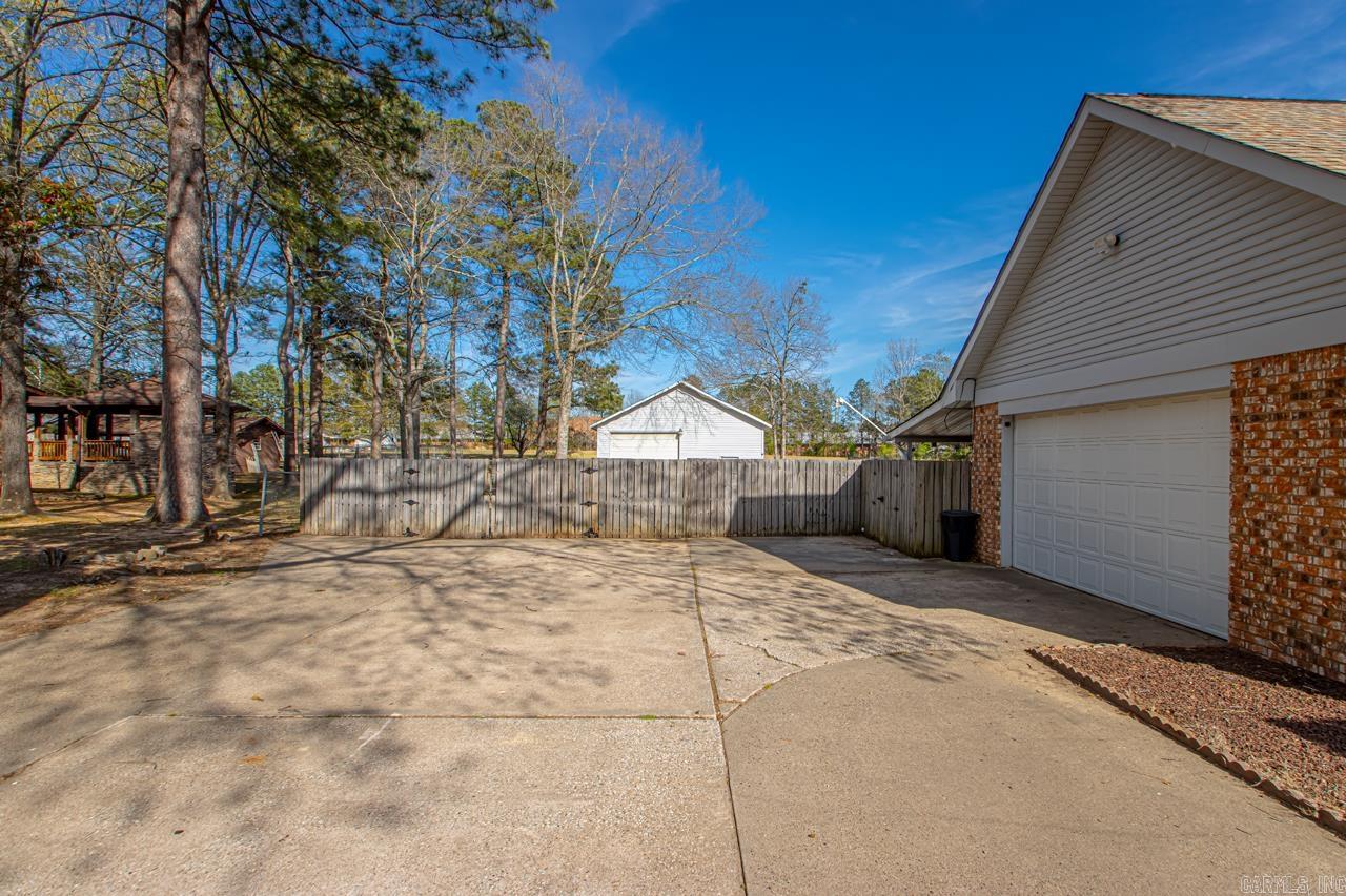 702 N Briarwood  Sheridan, AR