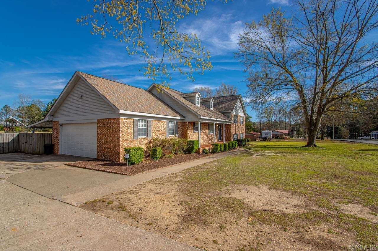 702 N Briarwood  Sheridan, AR