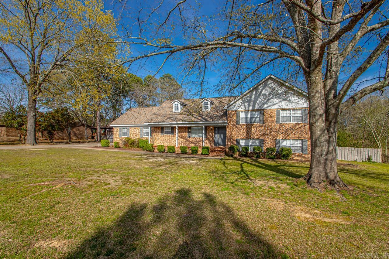 702 N Briarwood  Sheridan, AR