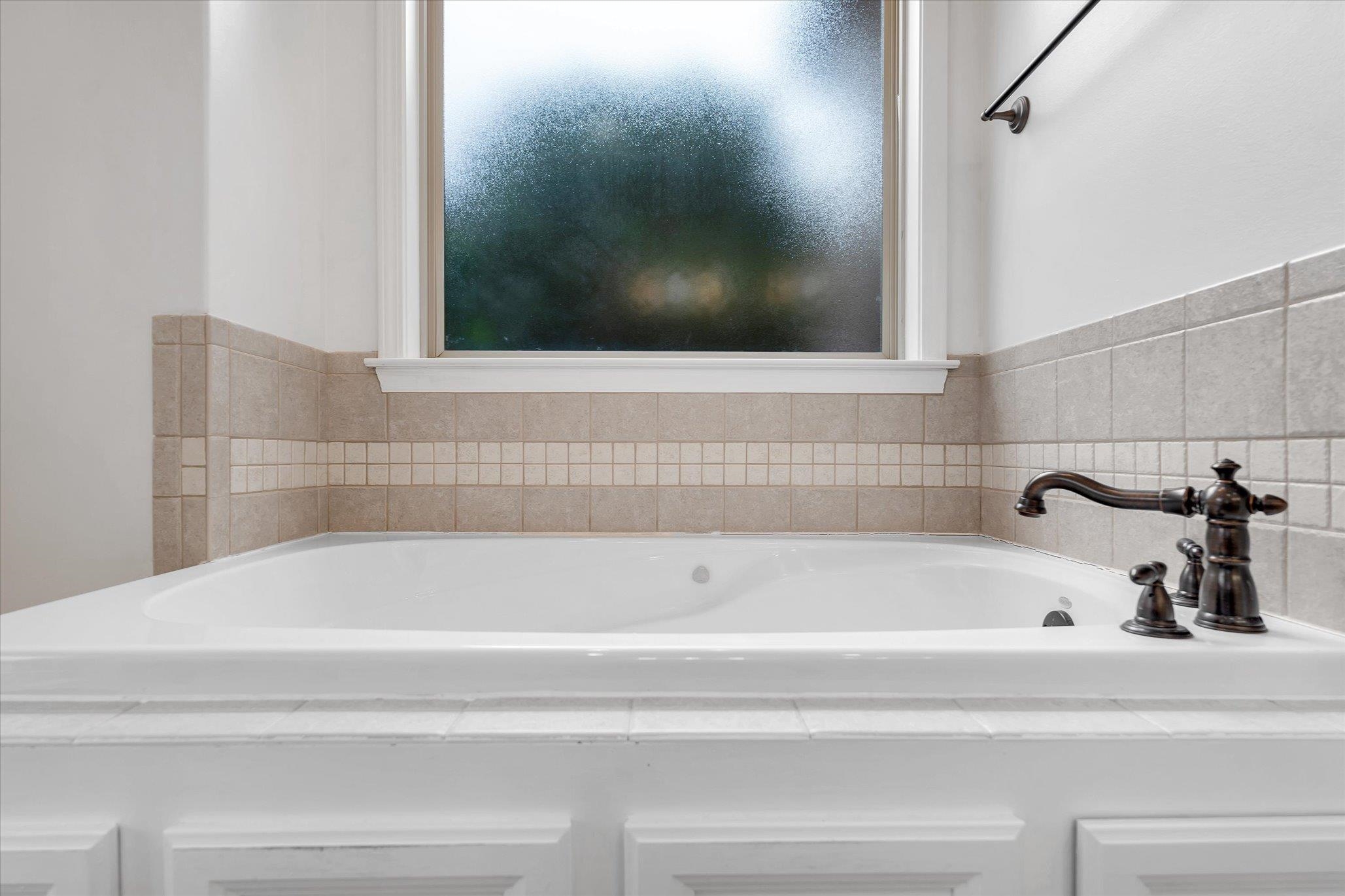4024  Chapel Hill  Jonesboro, AR