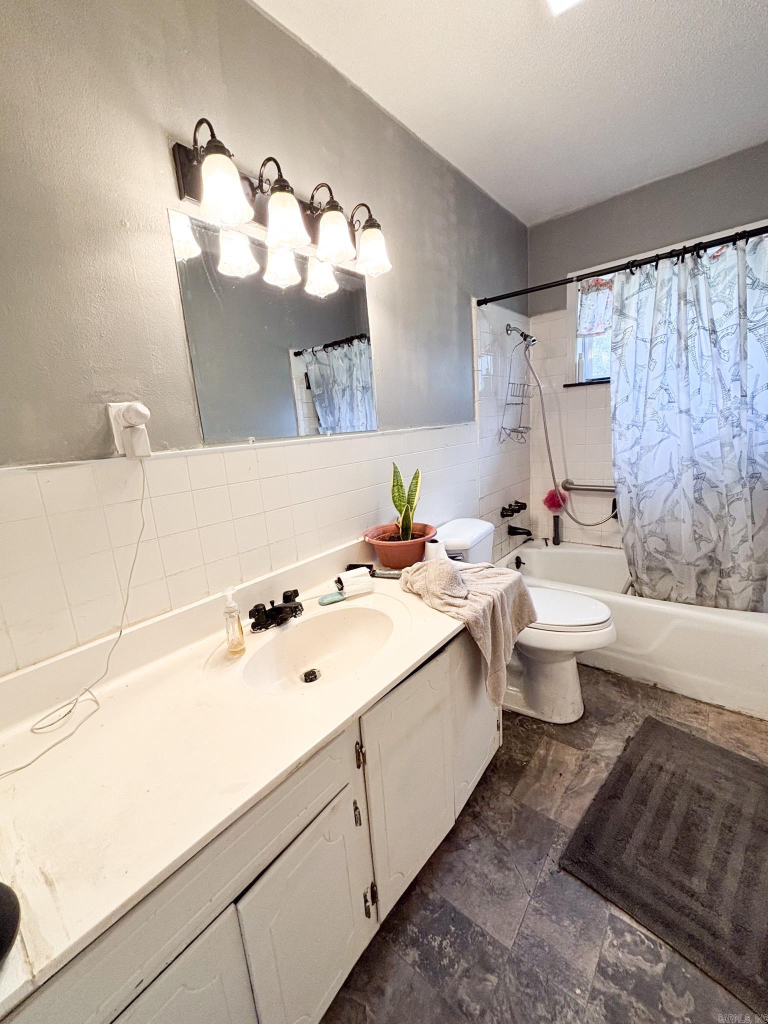 807 S Spring  Searcy, AR