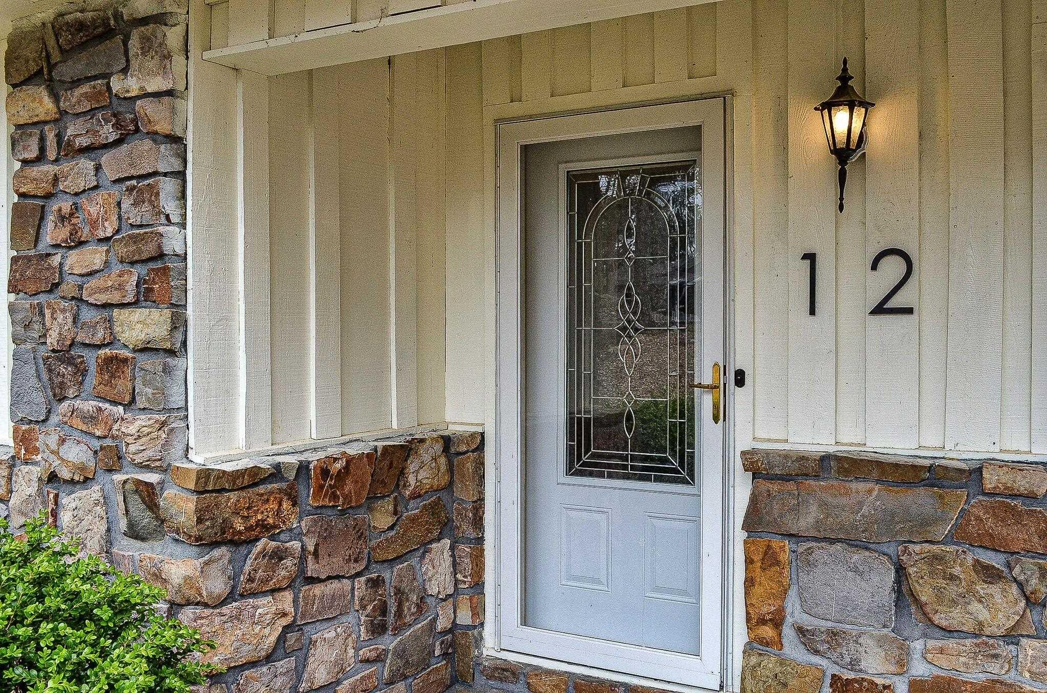 12  Badajoz Way  Hot Springs Village, AR