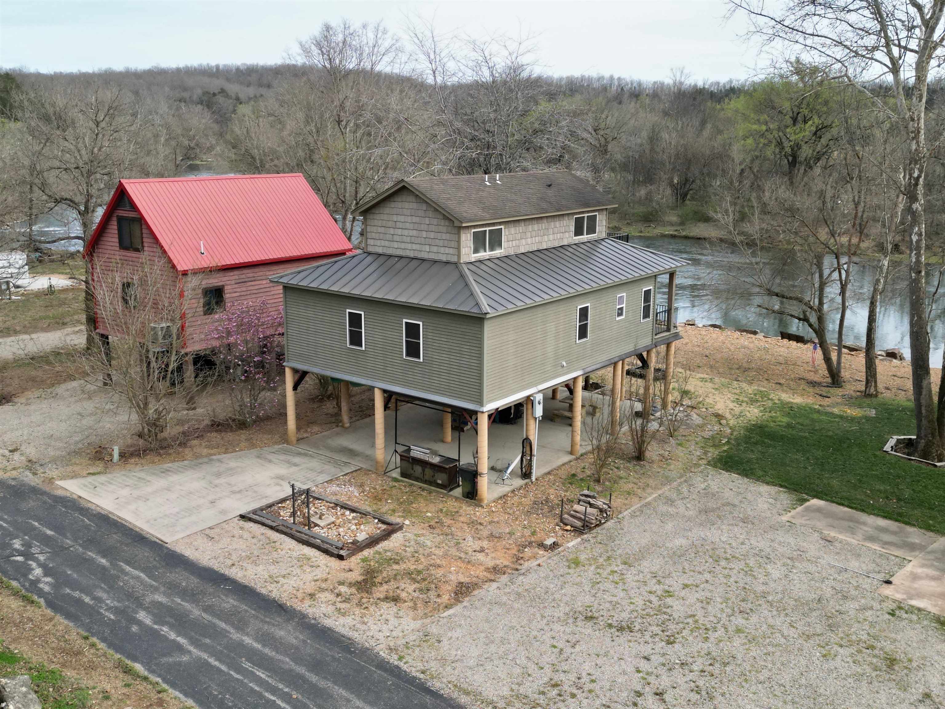 141  Long Island  Mammoth Spring, AR