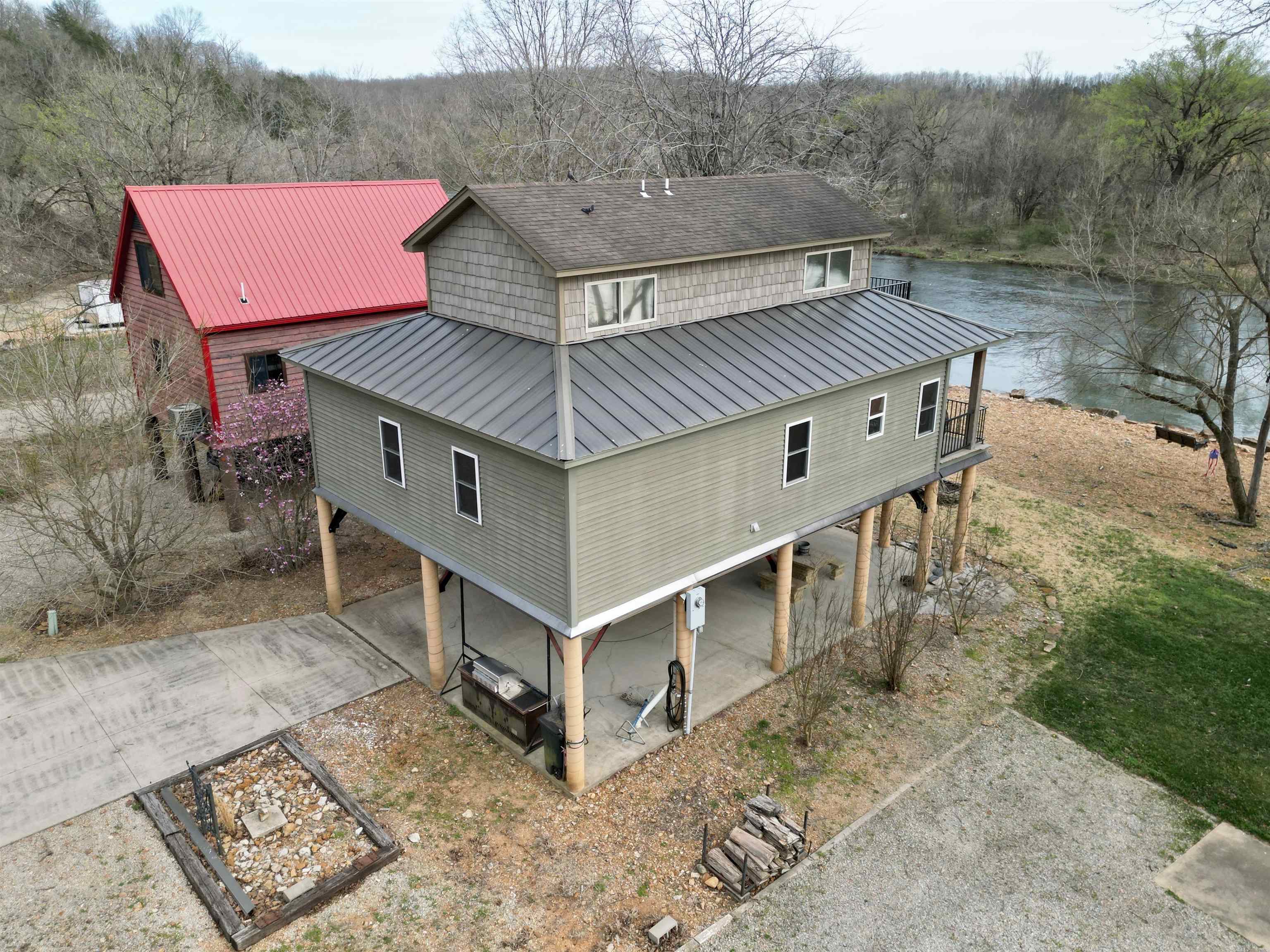 141  Long Island  Mammoth Spring, AR