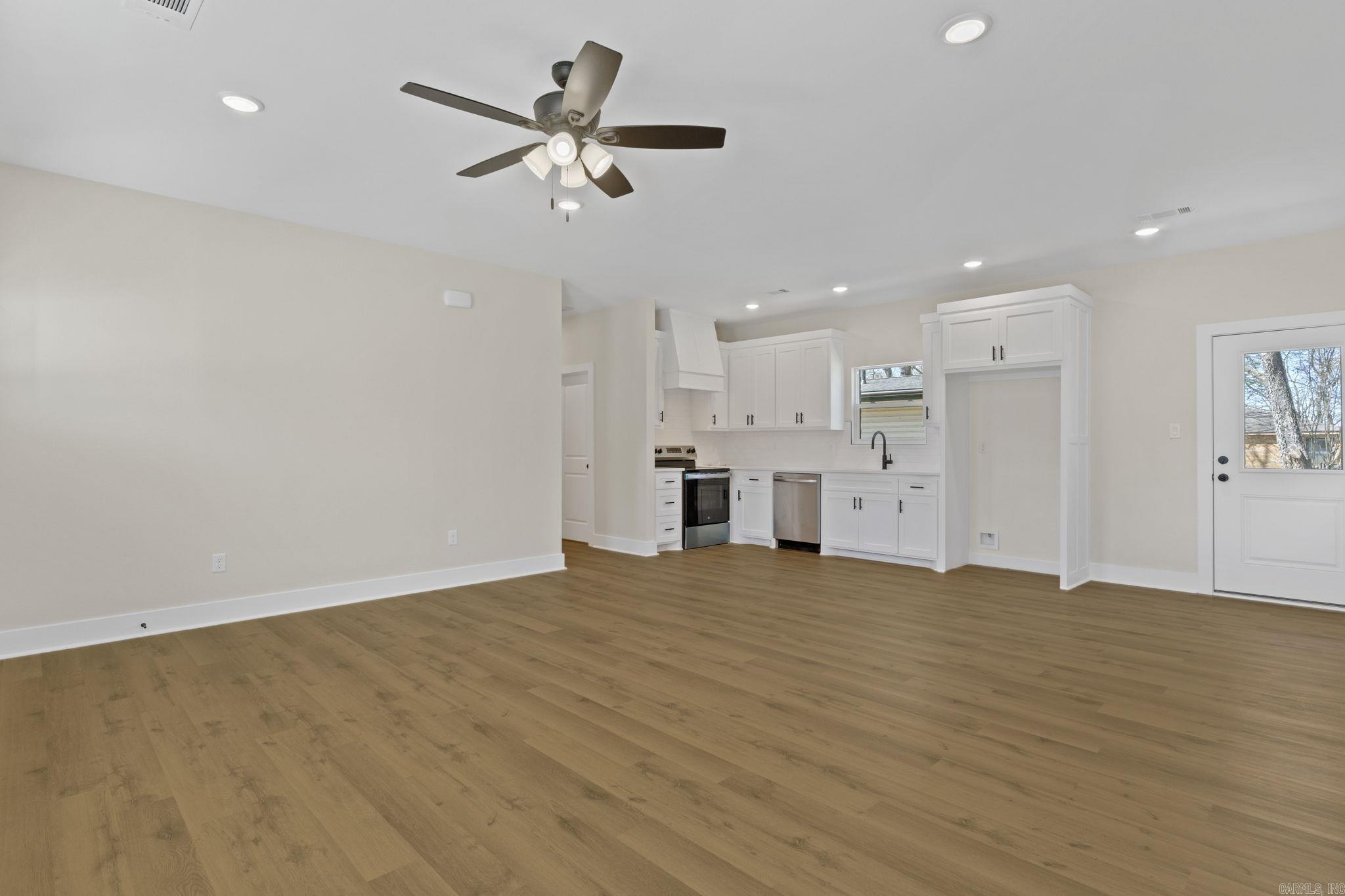 921  Banner  Benton, AR