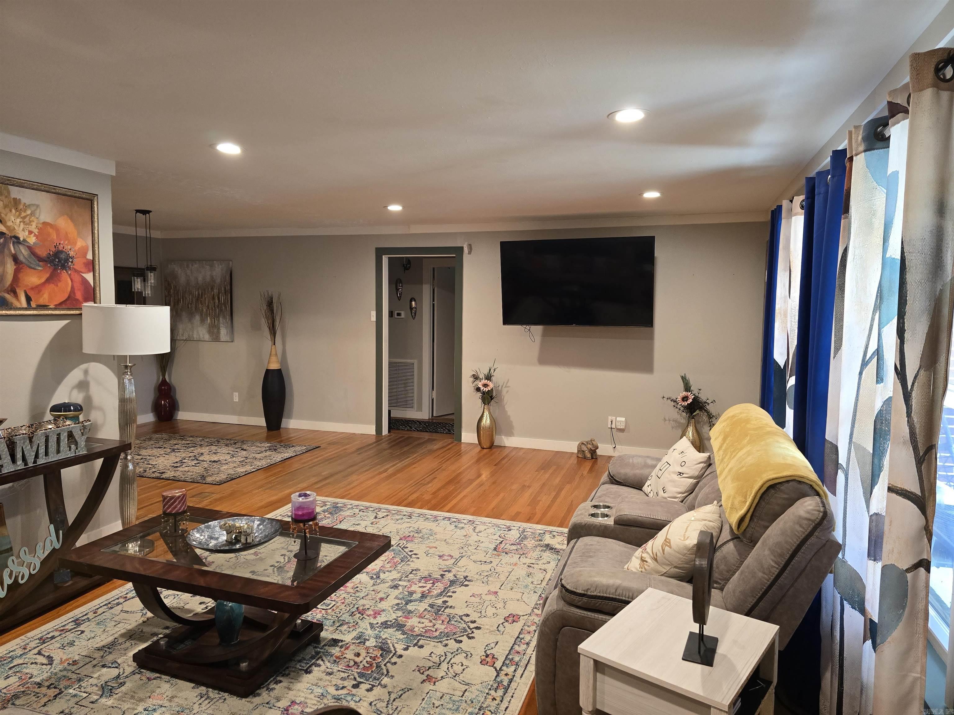 11 S Avalon Dr  North Little Rock, AR