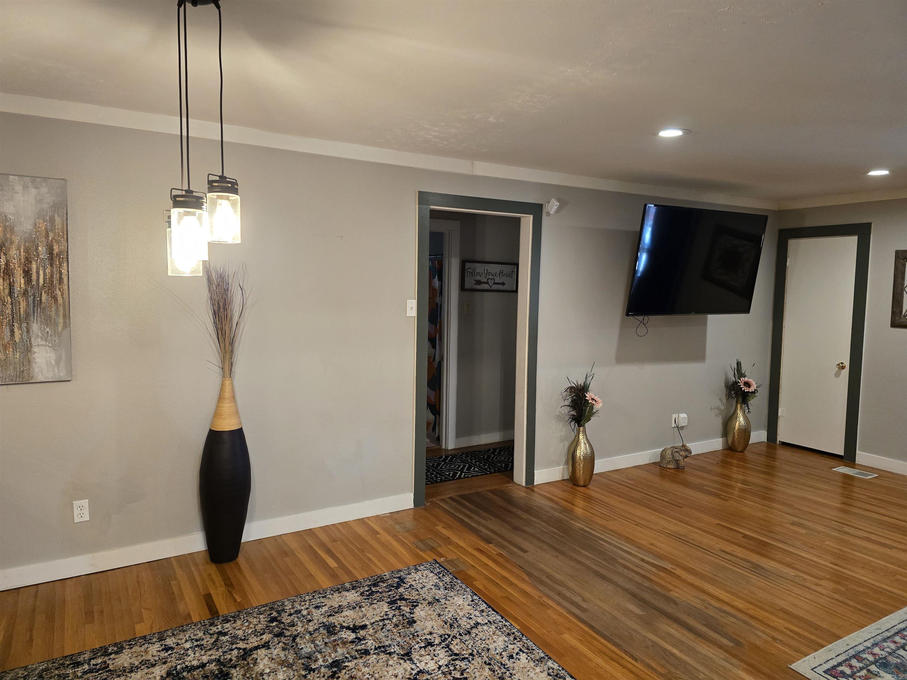 11 S Avalon Dr  North Little Rock, AR