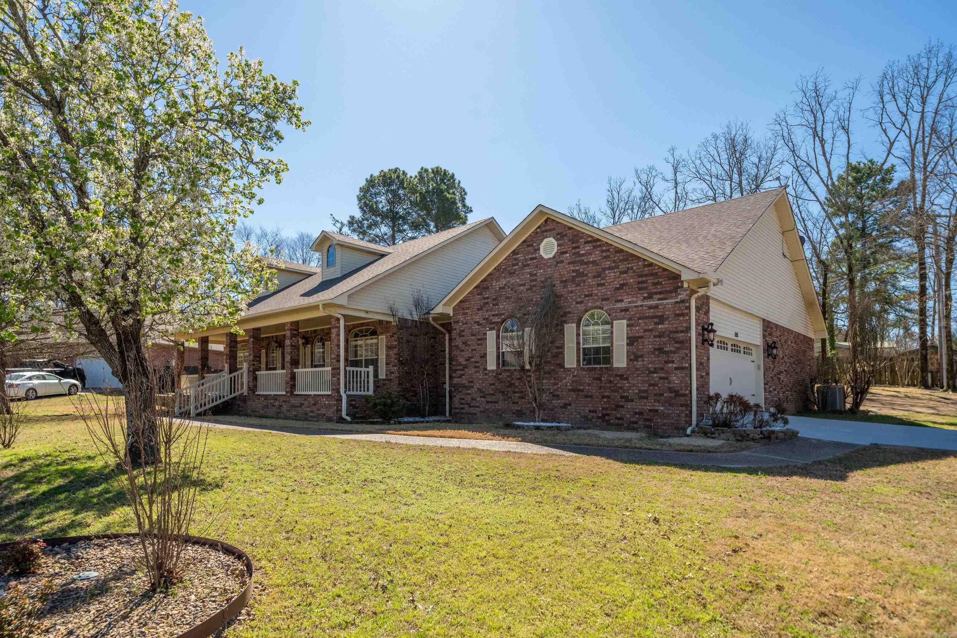 100  Deer View  Hot Springs, AR