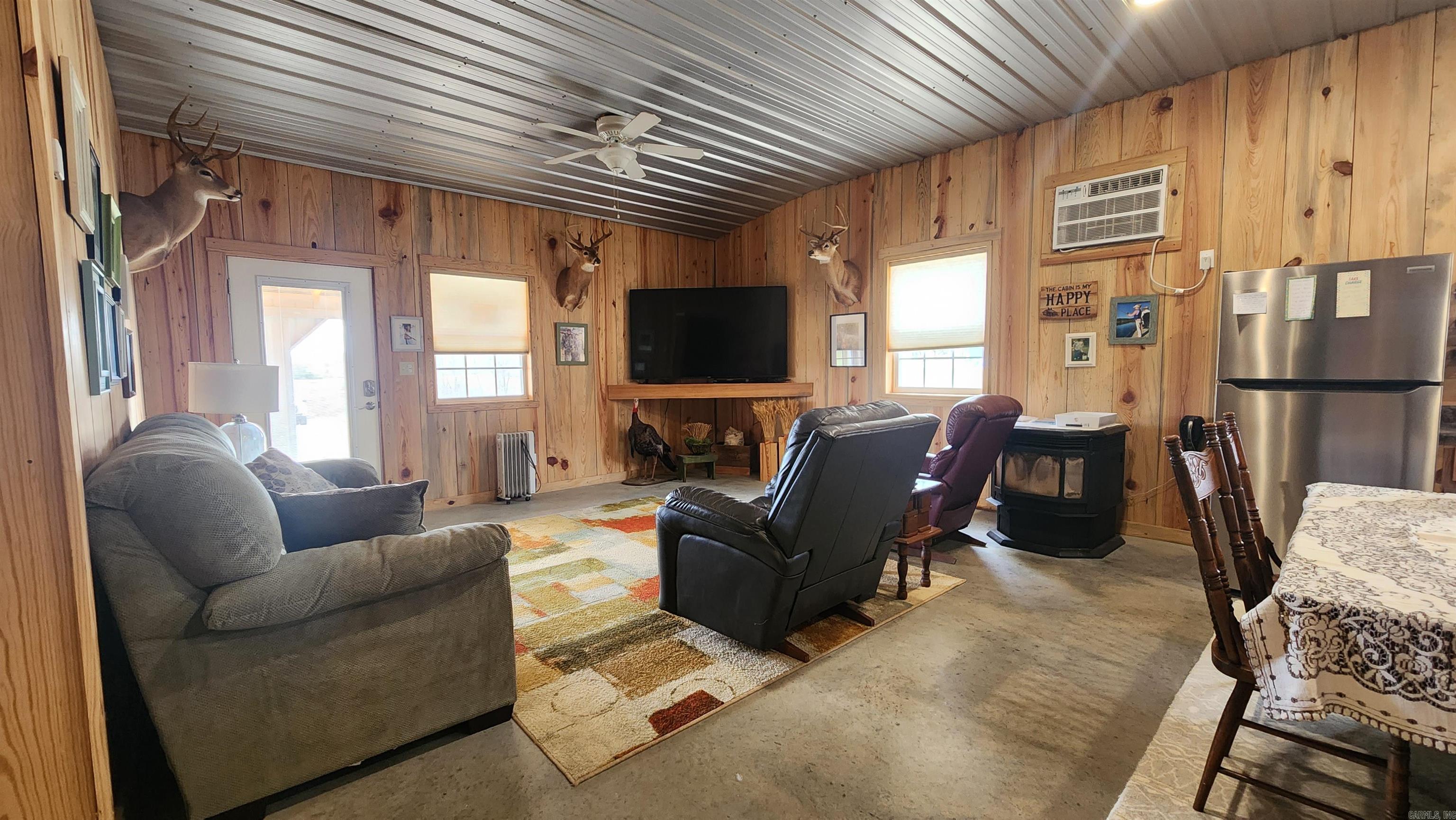 44  Duncan Lane  Story, AR
