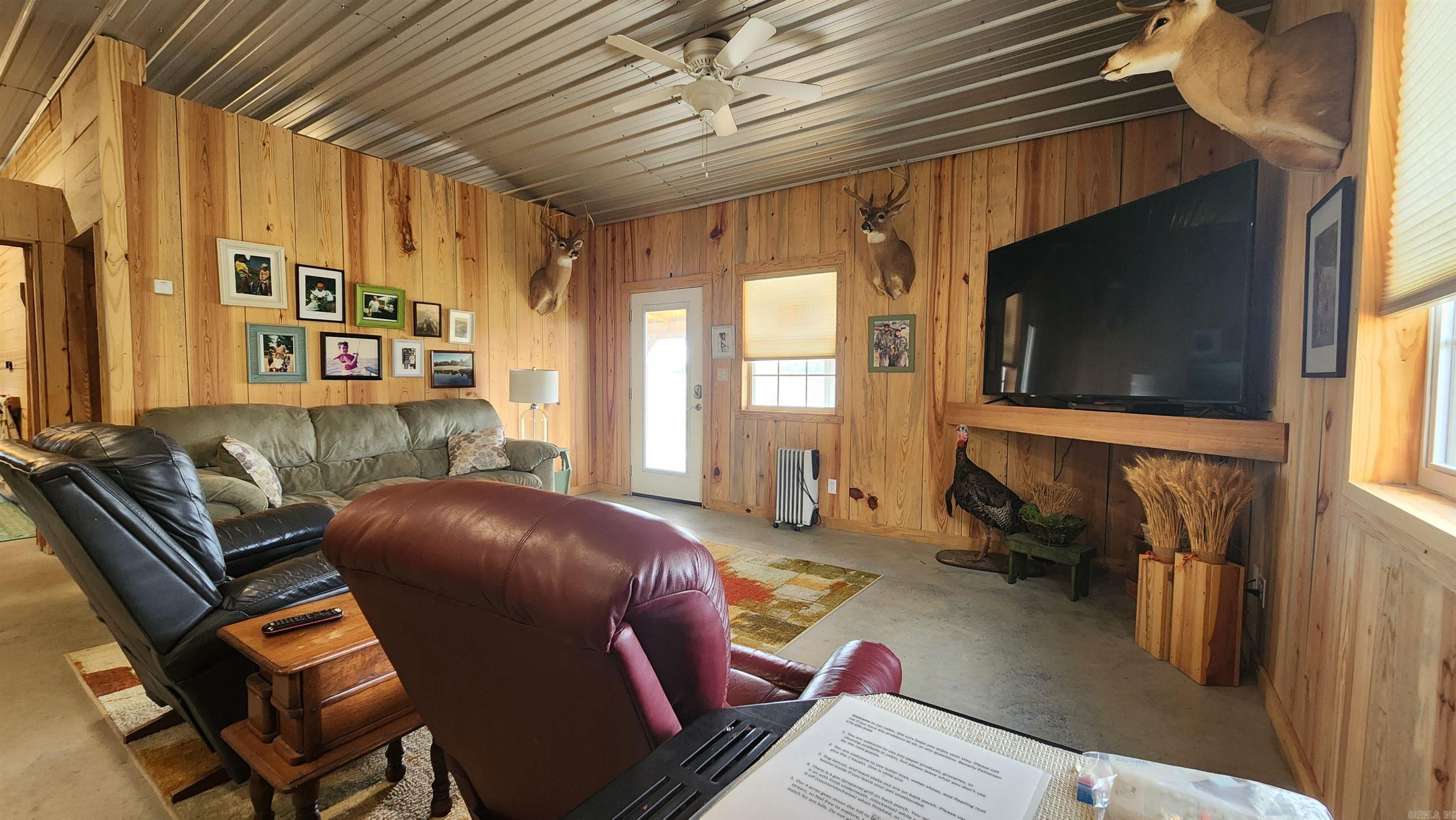 44  Duncan Lane  Story, AR
