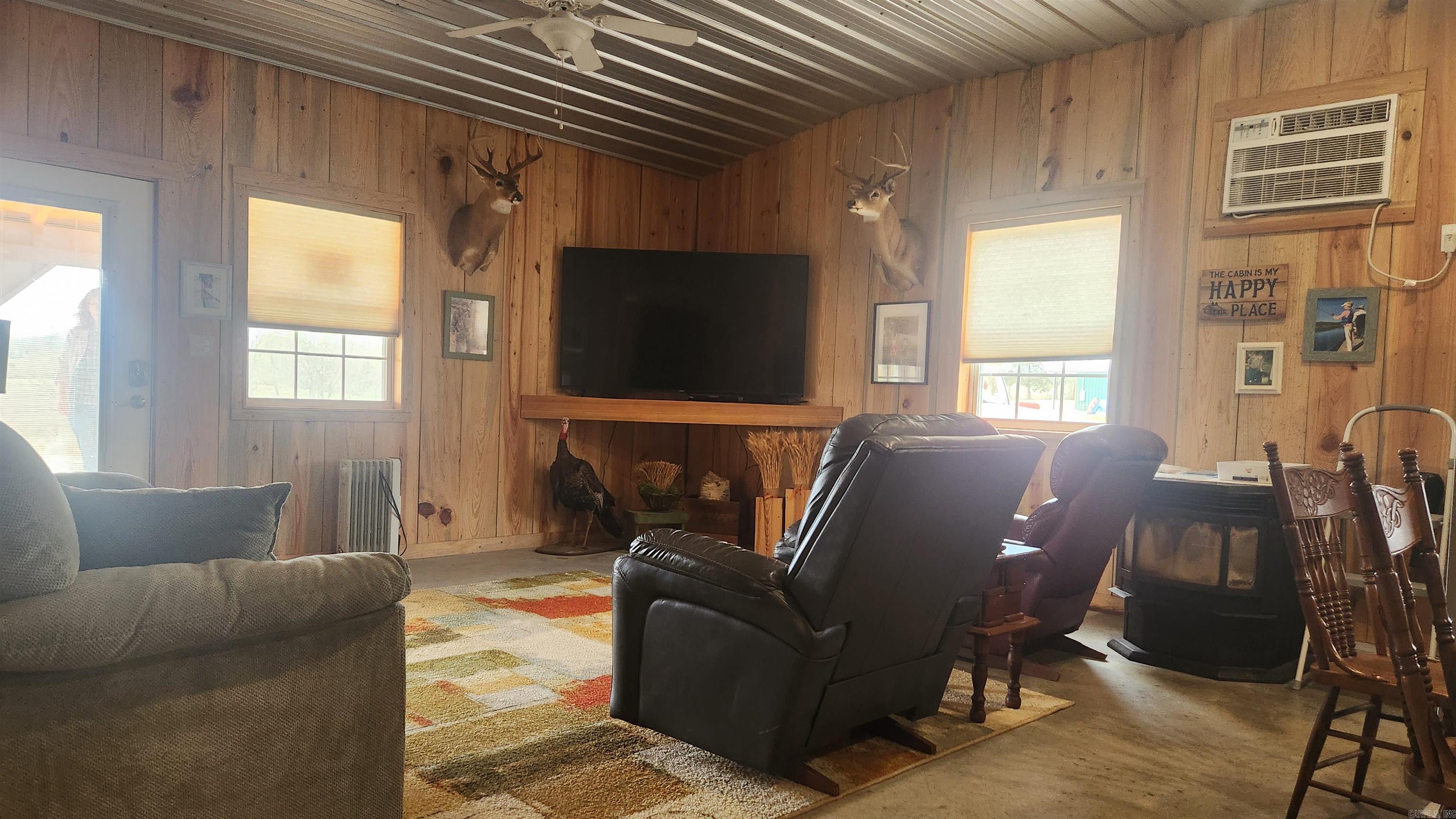44  Duncan Lane  Story, AR