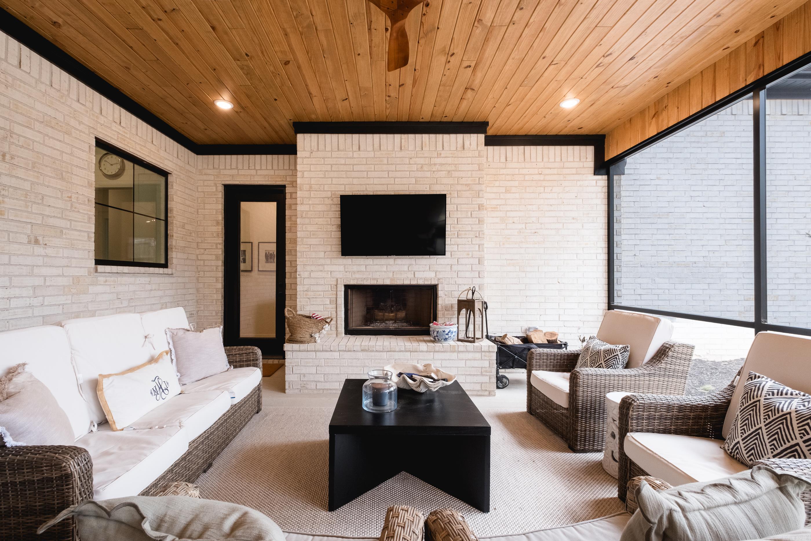 1009  Sungate  Alexander, AR