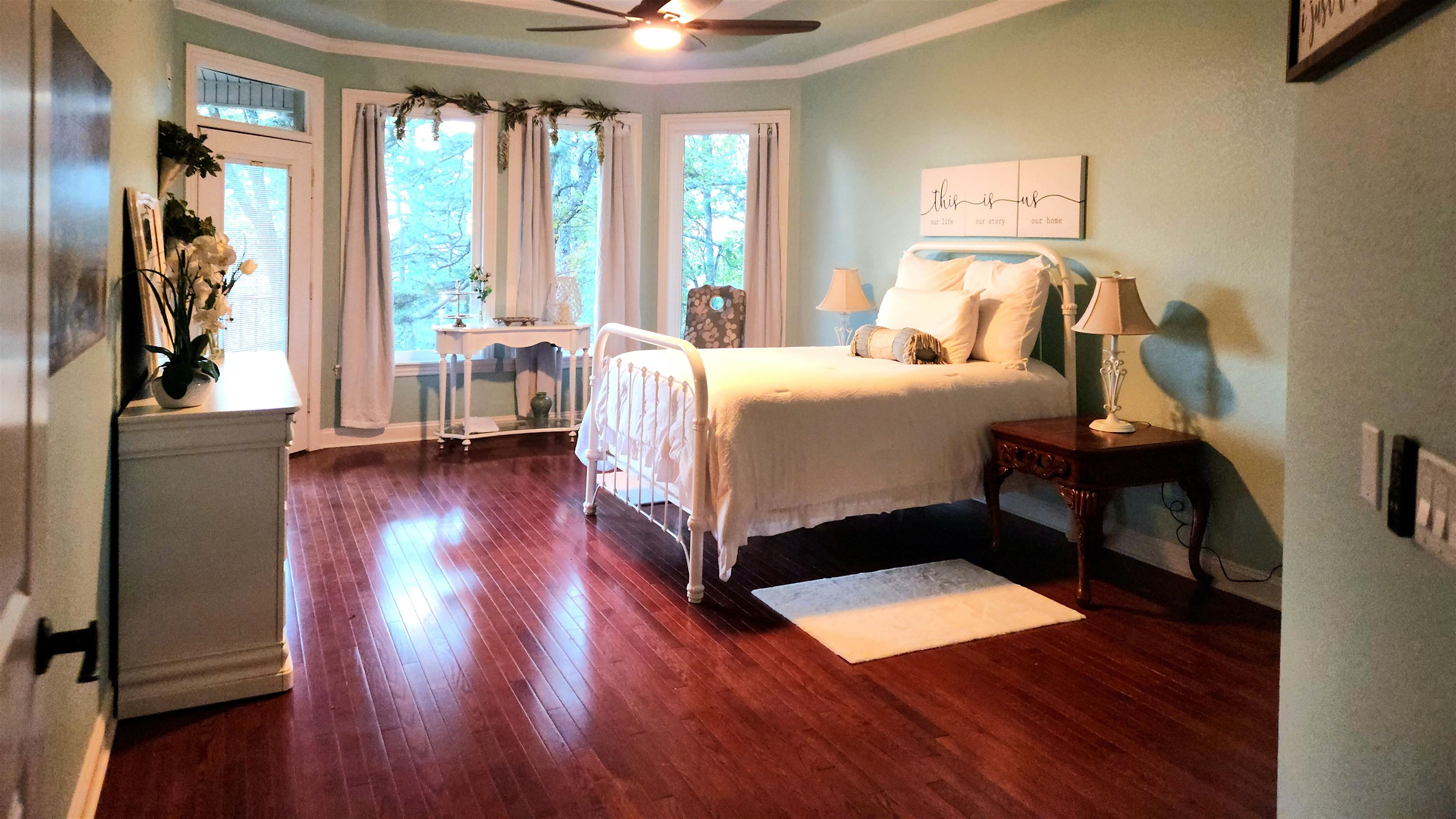 32  LA PALABRA  Hot Springs Village, AR
