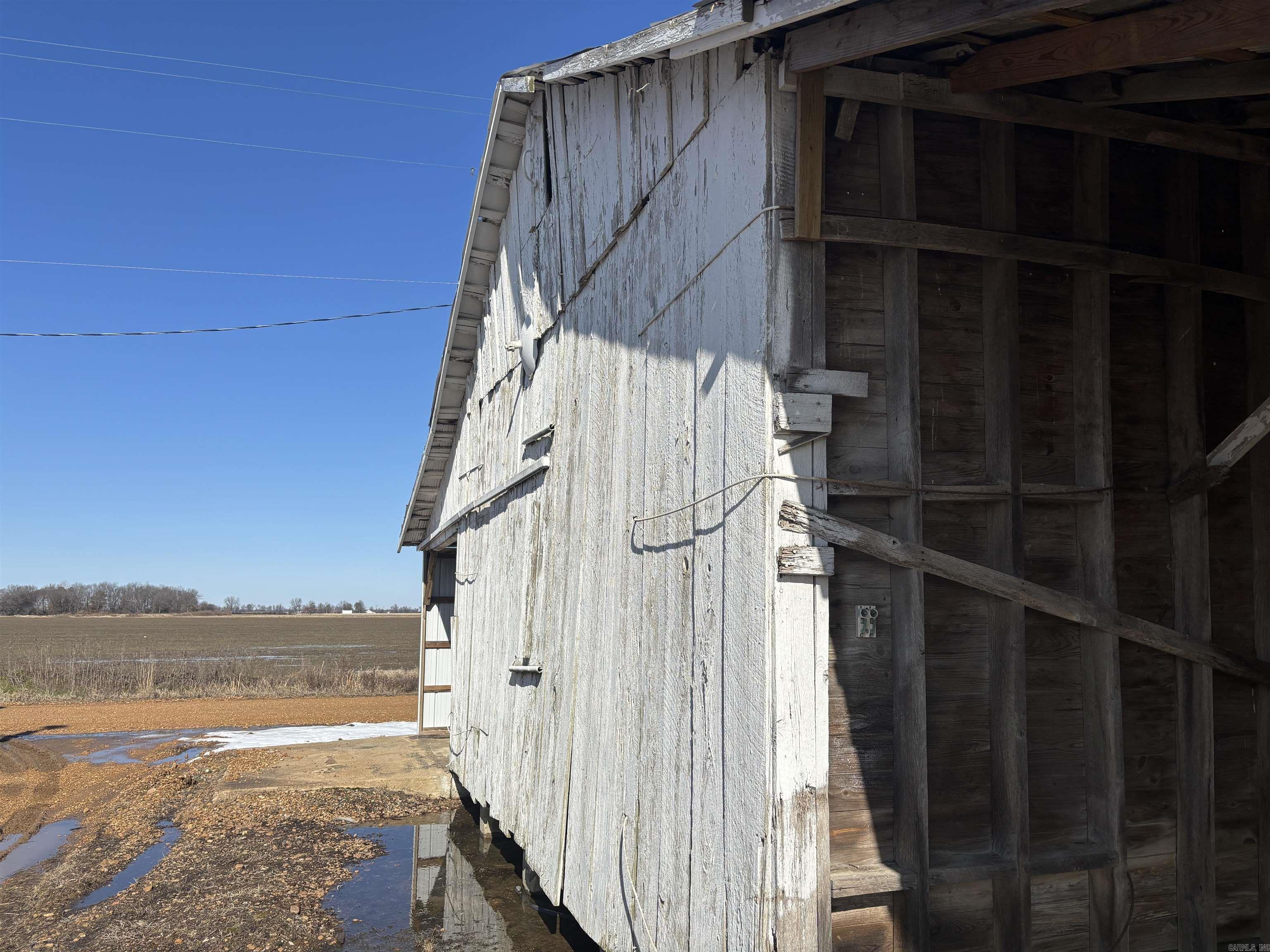 000  Taylor Seed Farm  Hickory Ridge, AR