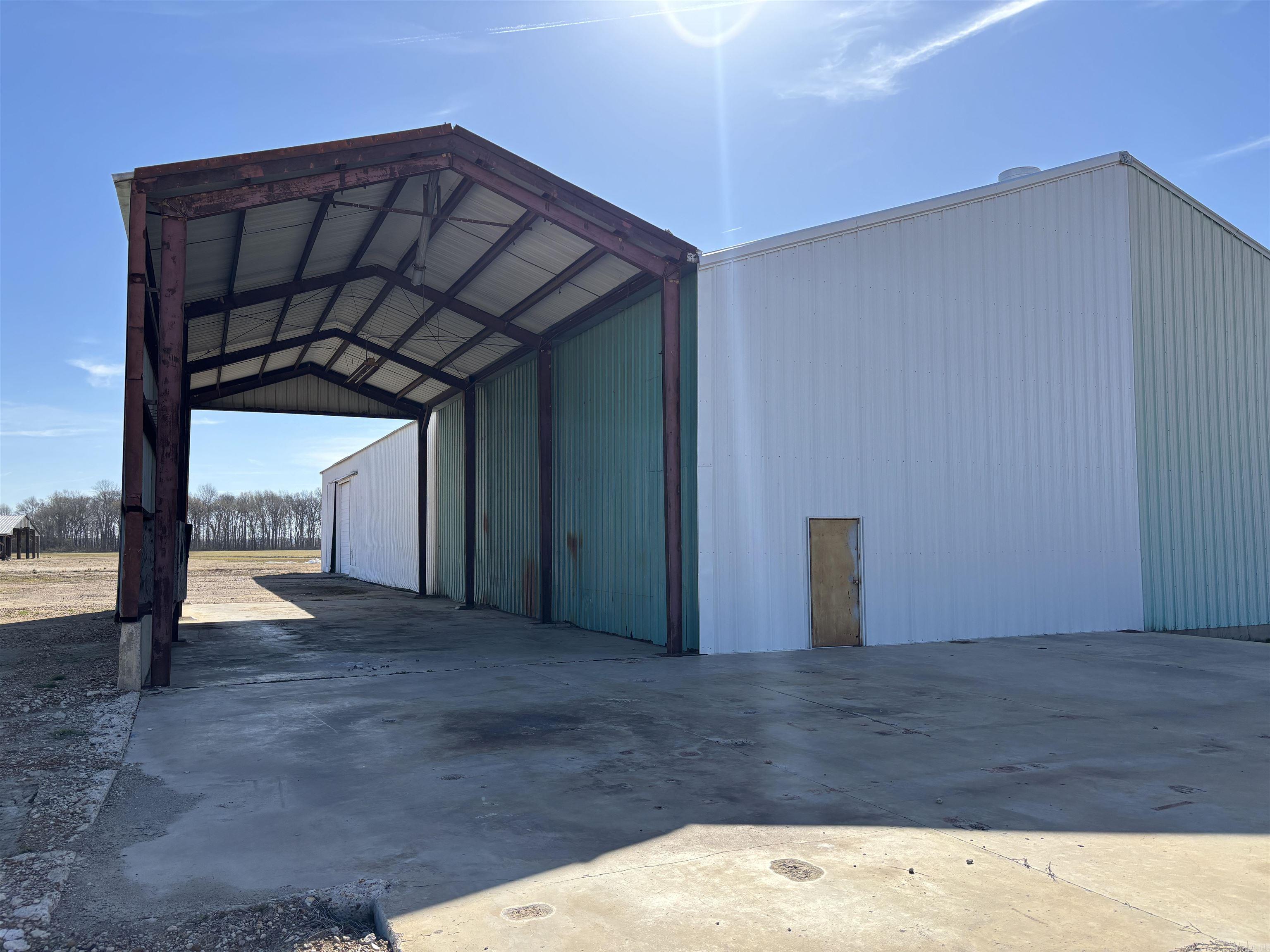 000  Taylor Seed Farm  Hickory Ridge, AR