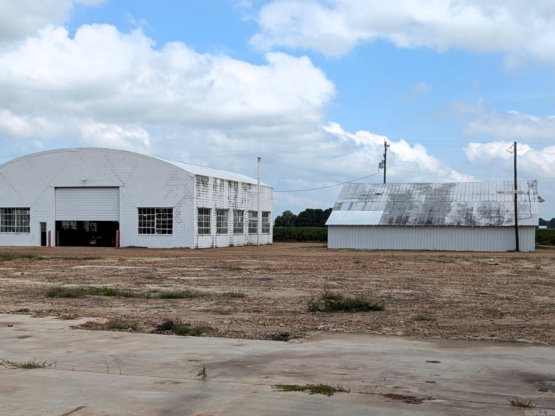 000  Taylor Seed Farm  Hickory Ridge, AR