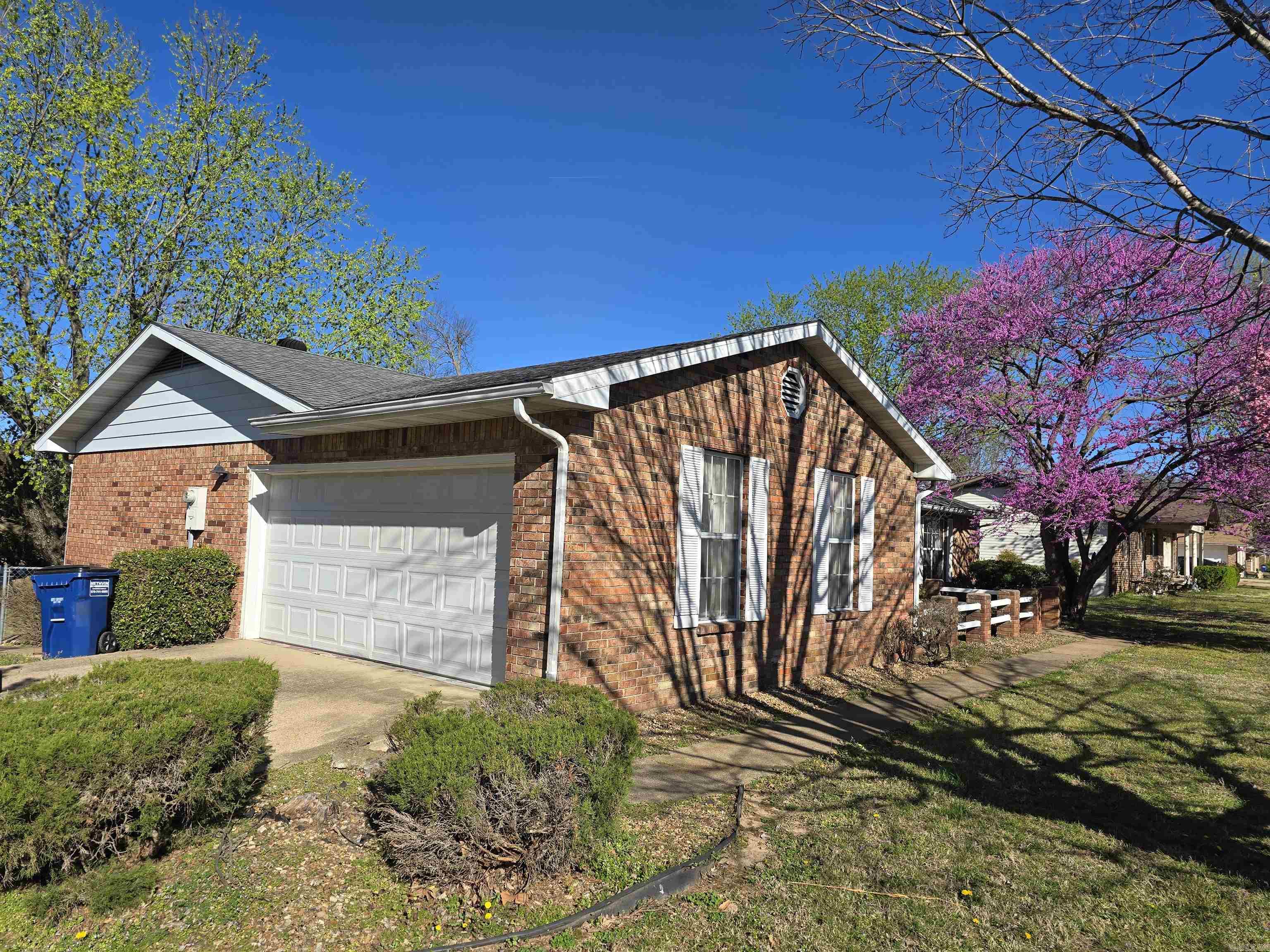 602  Lawrence  Mountain Home, AR