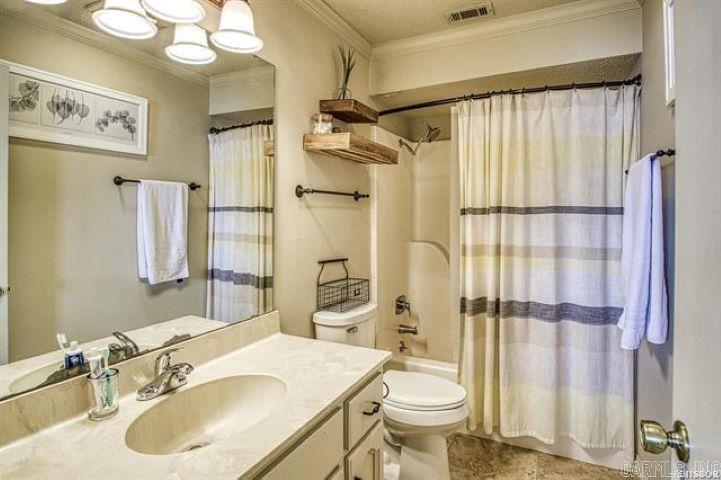 208  Daffodil  Hot Springs, AR