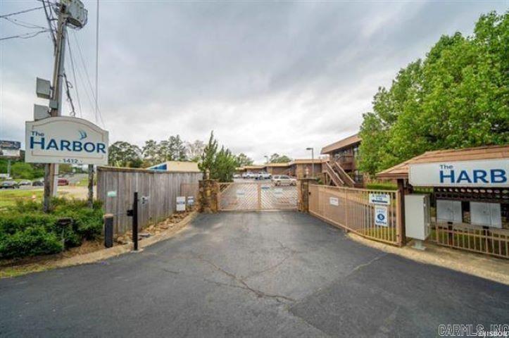 1412  Airport  Hot Springs, AR